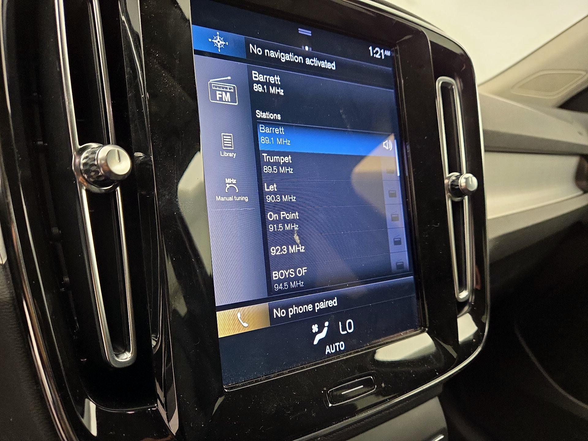 Thumbnail: 2021 Volvo XC40 - 15