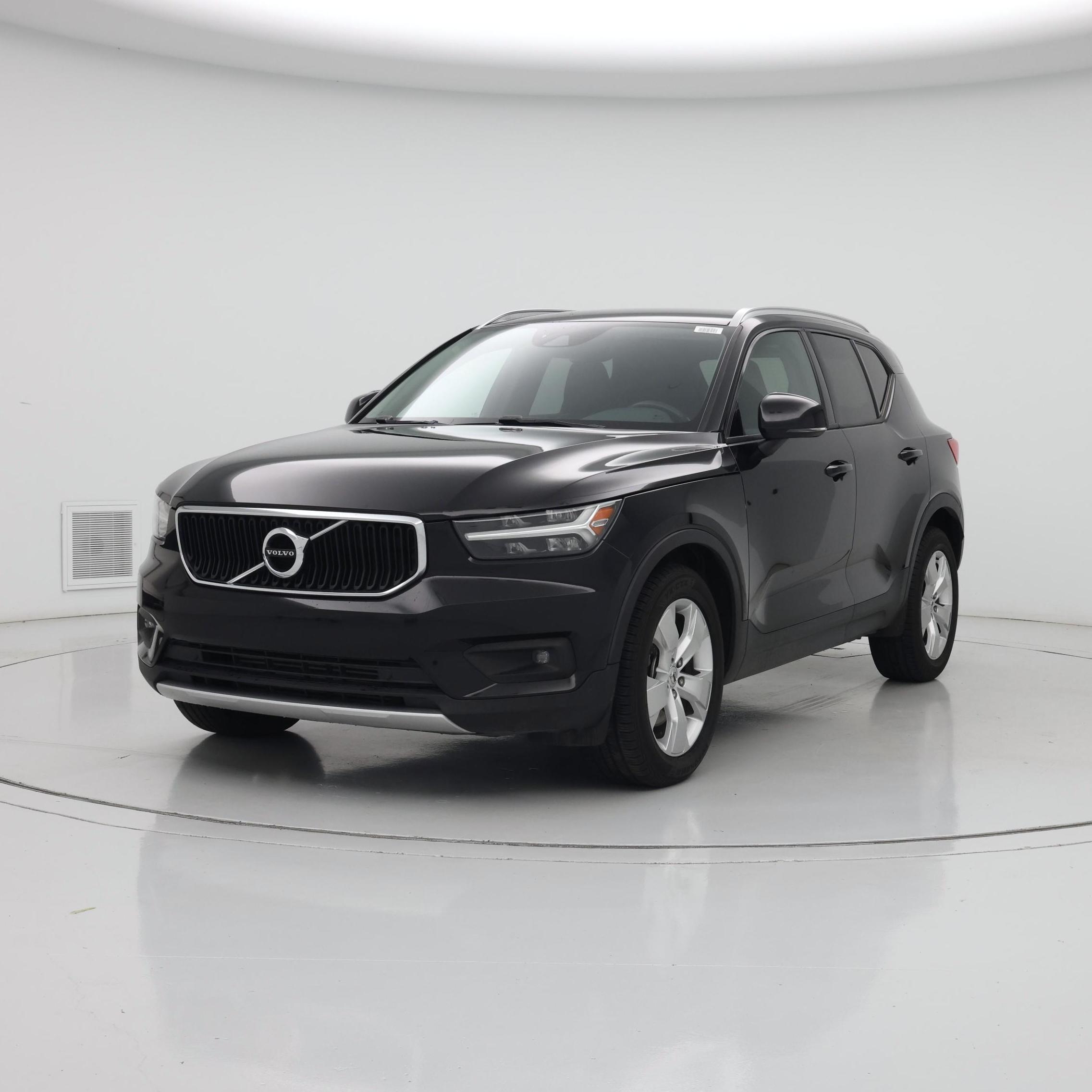 Thumbnail: 2021 Volvo XC40 - 4