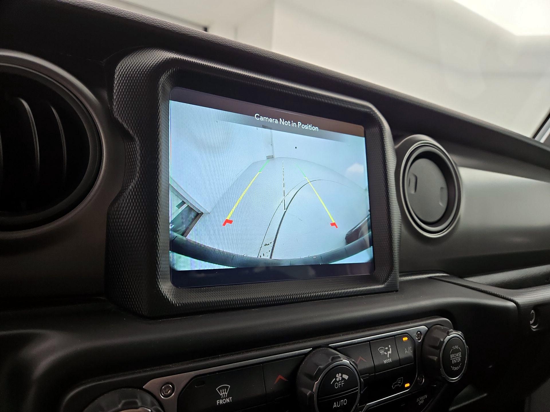 Thumbnail: 2022 Jeep Wrangler - 15