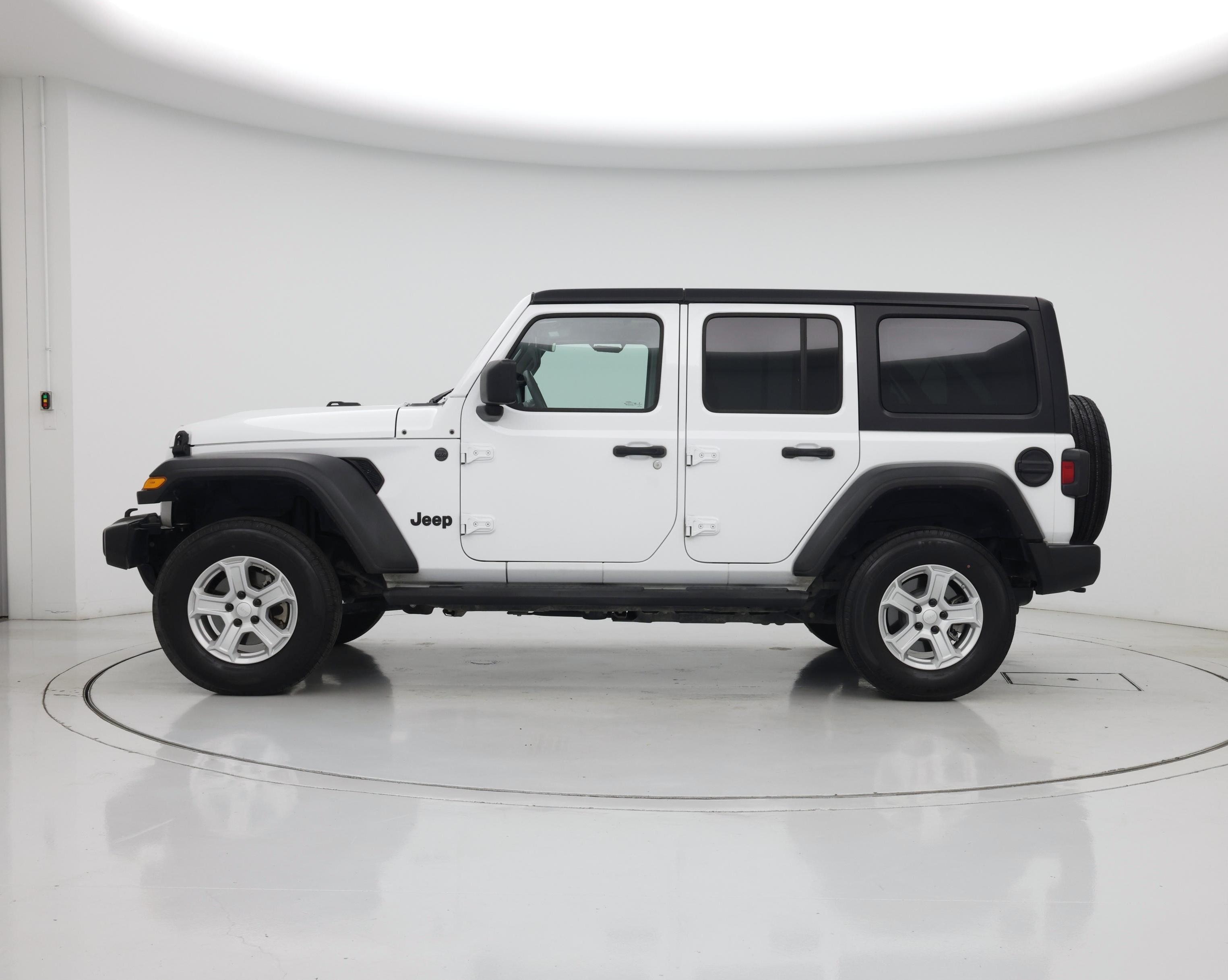 Thumbnail: 2022 Jeep Wrangler - 3