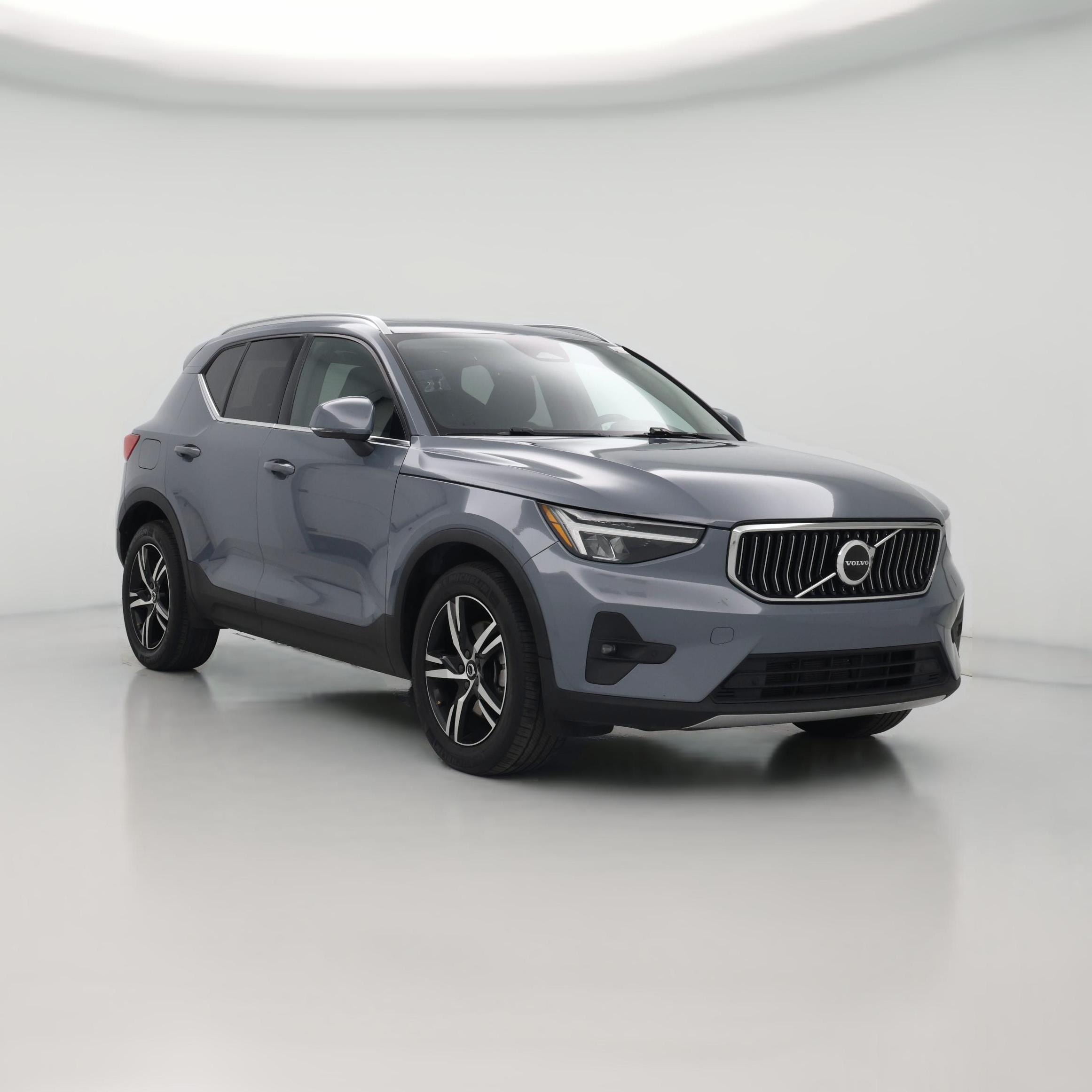 Thumbnail: 2023 Volvo XC40 - 1