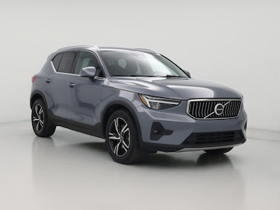 2023 Volvo XC40 B5 Plus Bright Theme