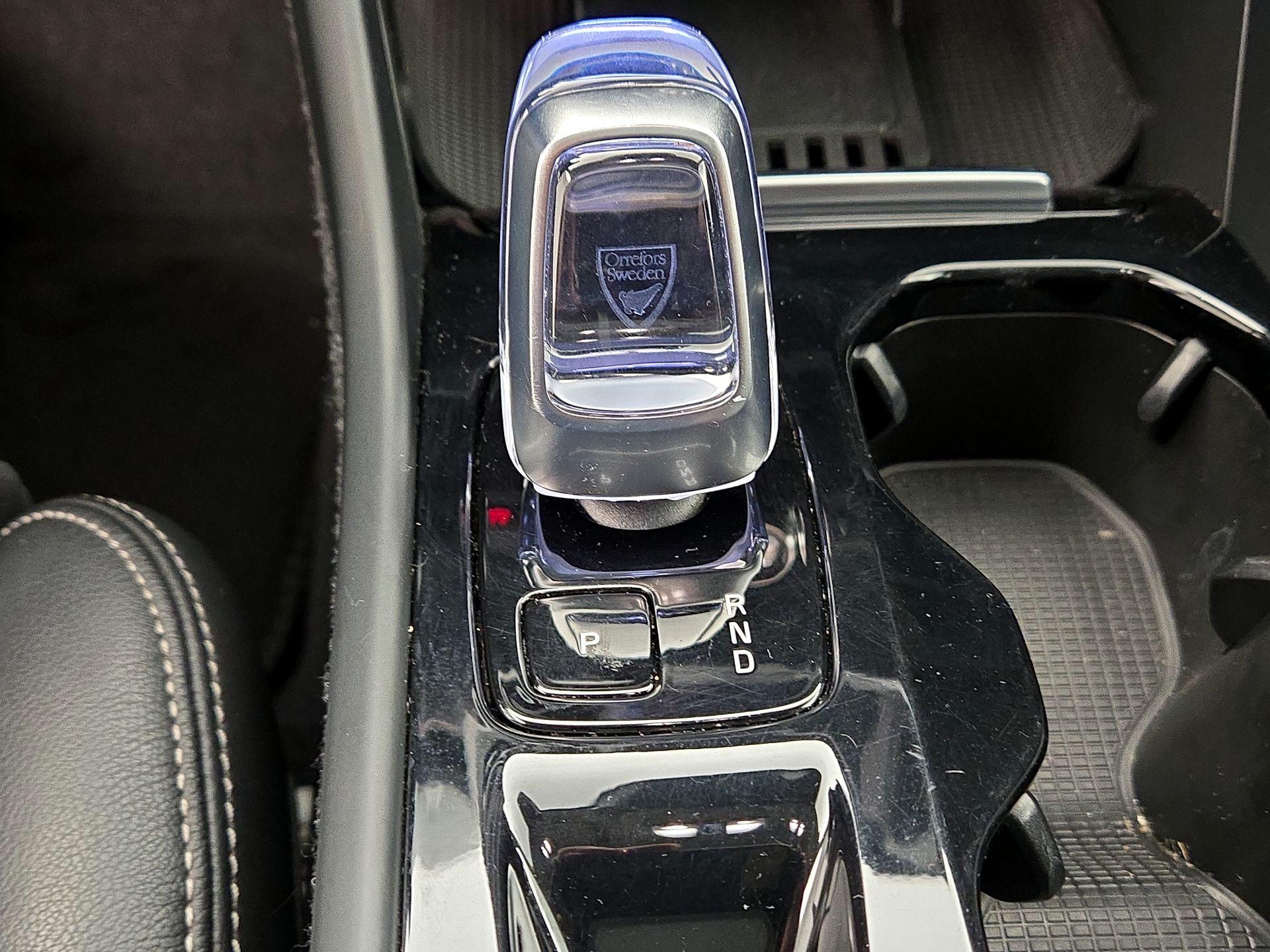 Thumbnail: 2023 Volvo XC40 - 17