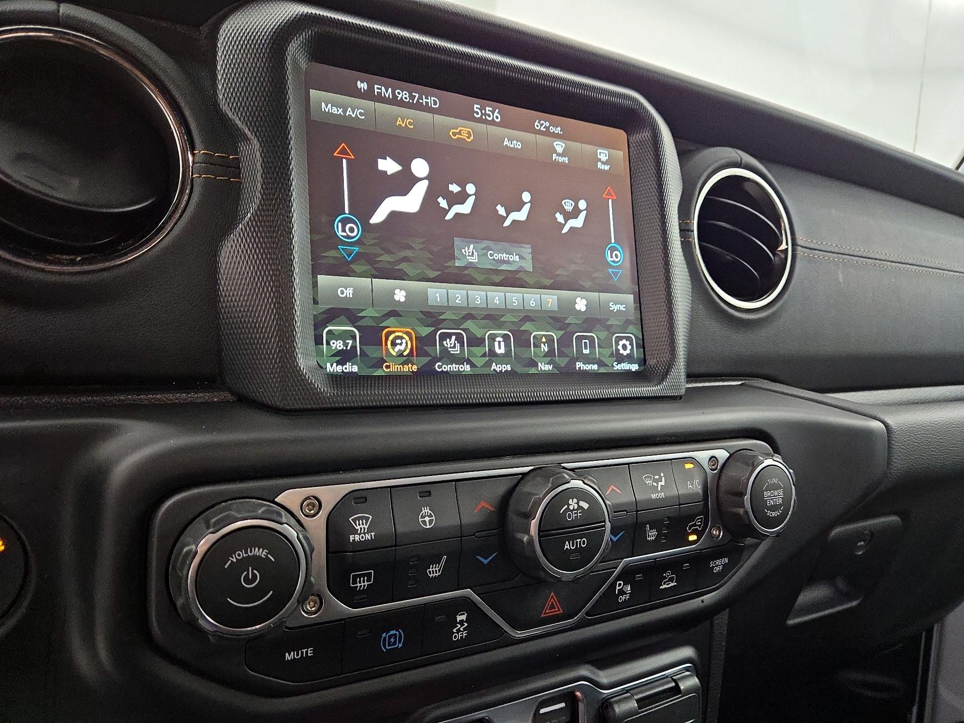 Thumbnail: 2023 Jeep Wrangler - 17
