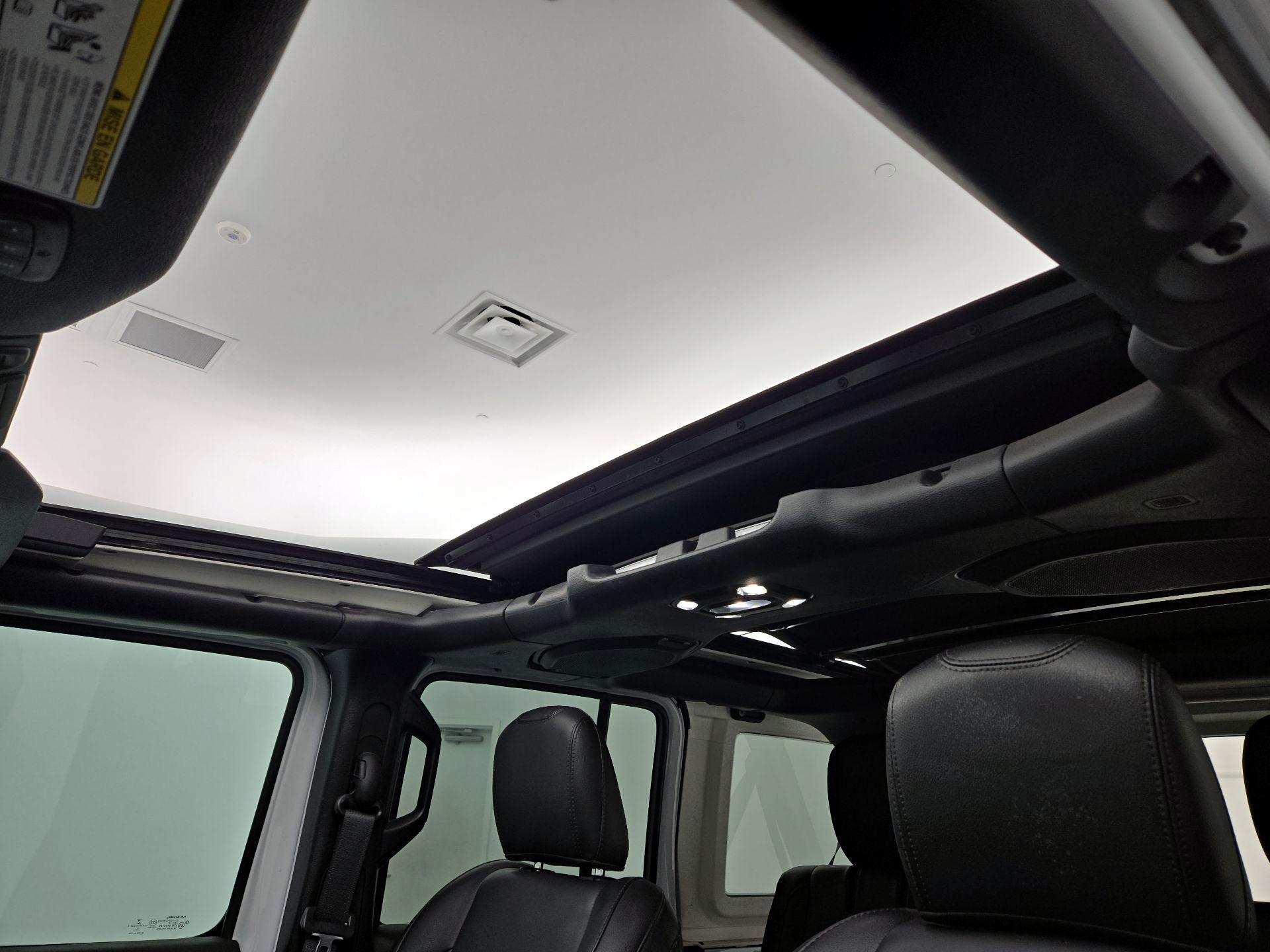Thumbnail: 2023 Jeep Wrangler - 20