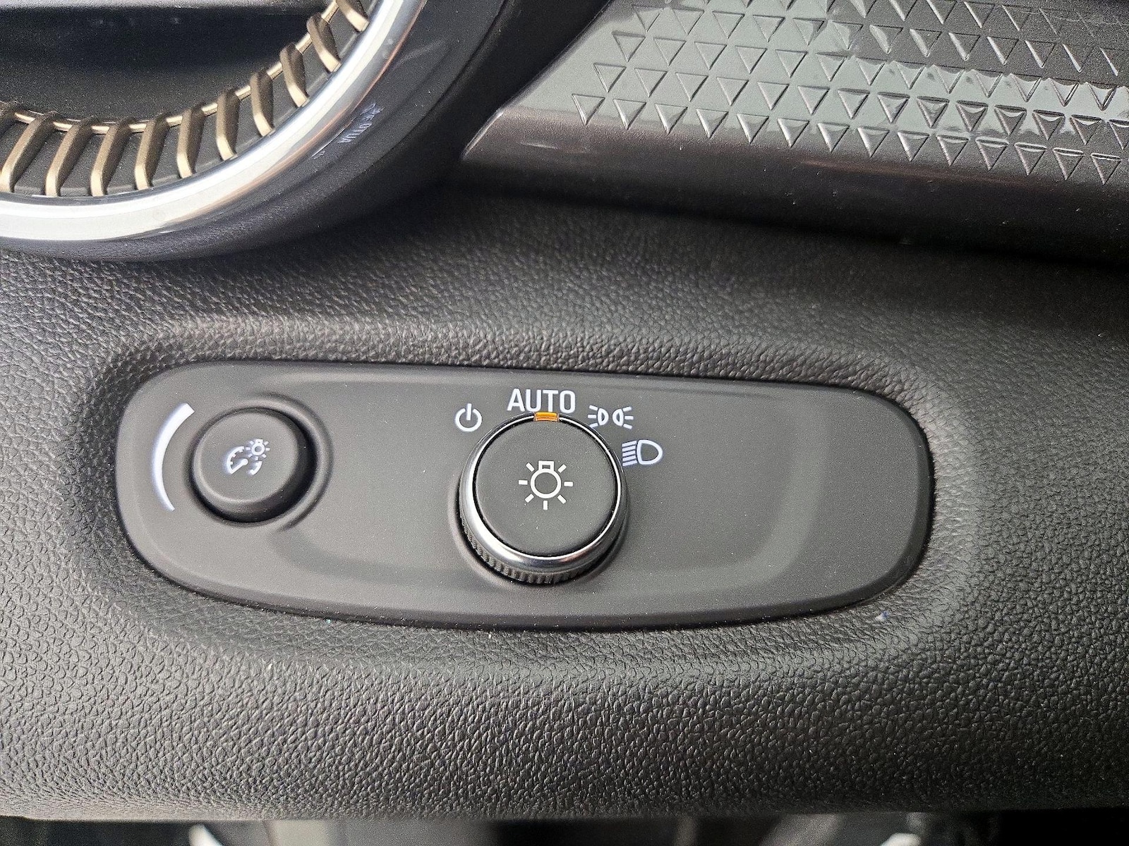 2024 Chevrolet Trax Activ - Photo 14