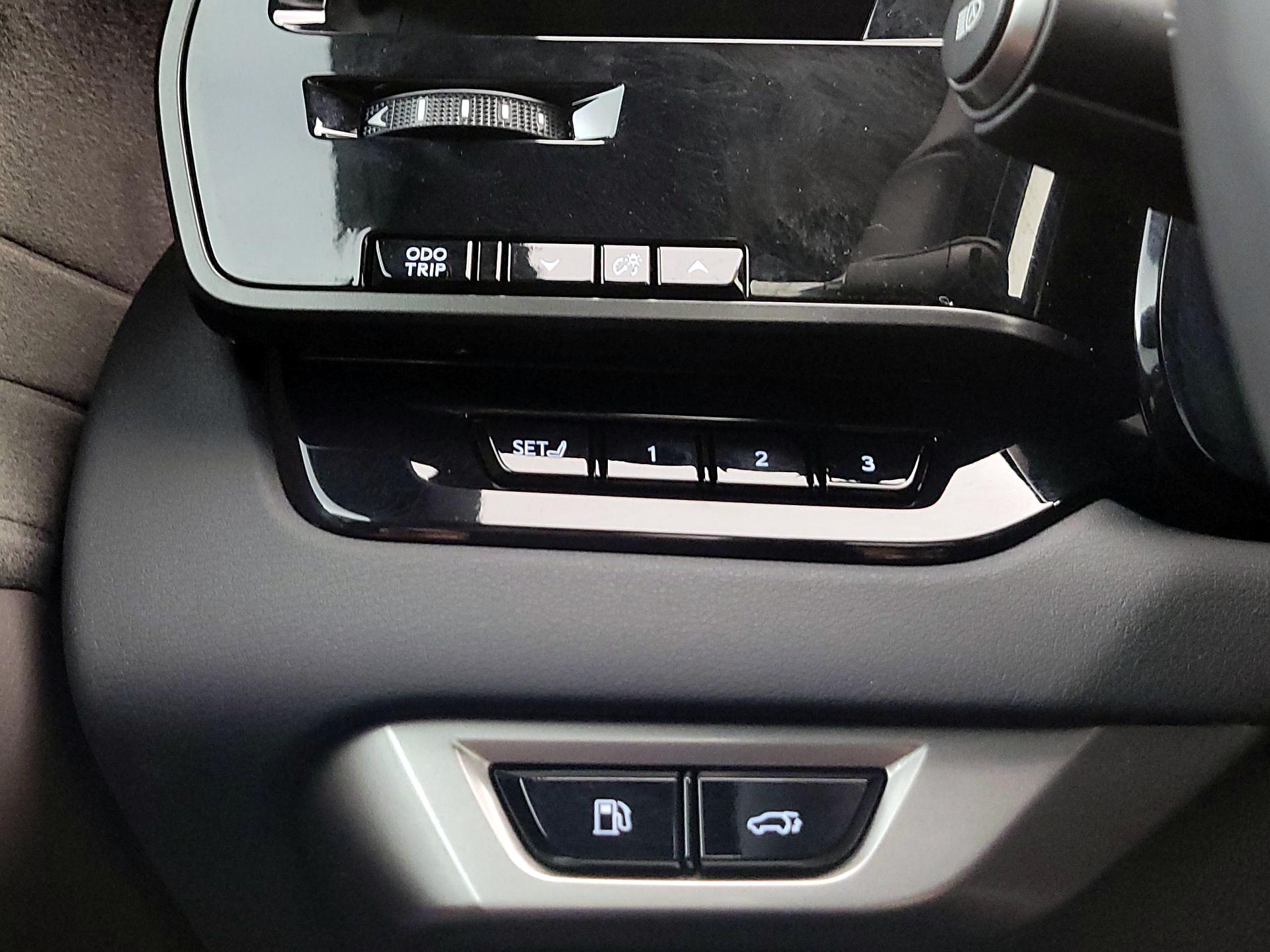 Thumbnail: 2025 Lexus RX - 13