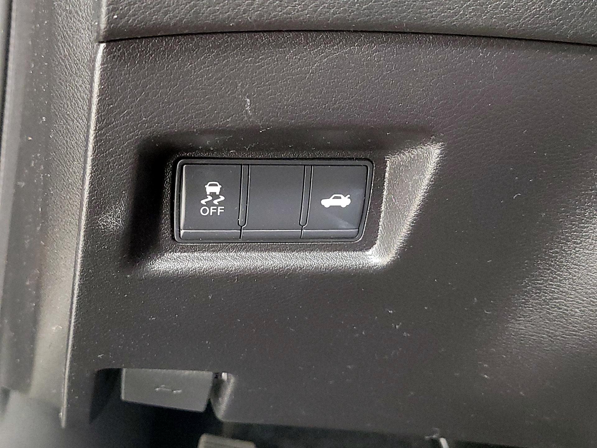 Thumbnail: 2021 INFINITI Q50 - 13