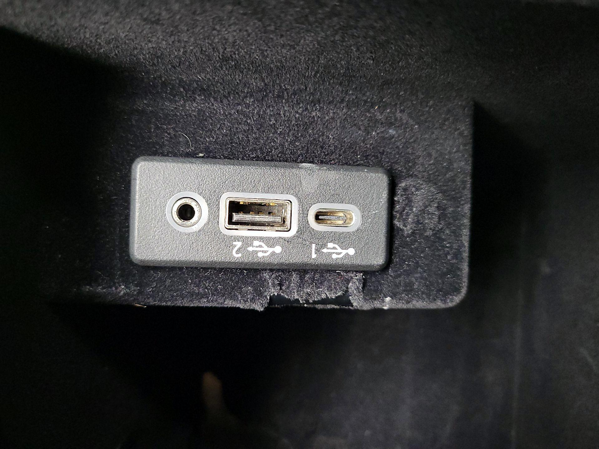 Thumbnail: 2021 INFINITI Q50 - 18