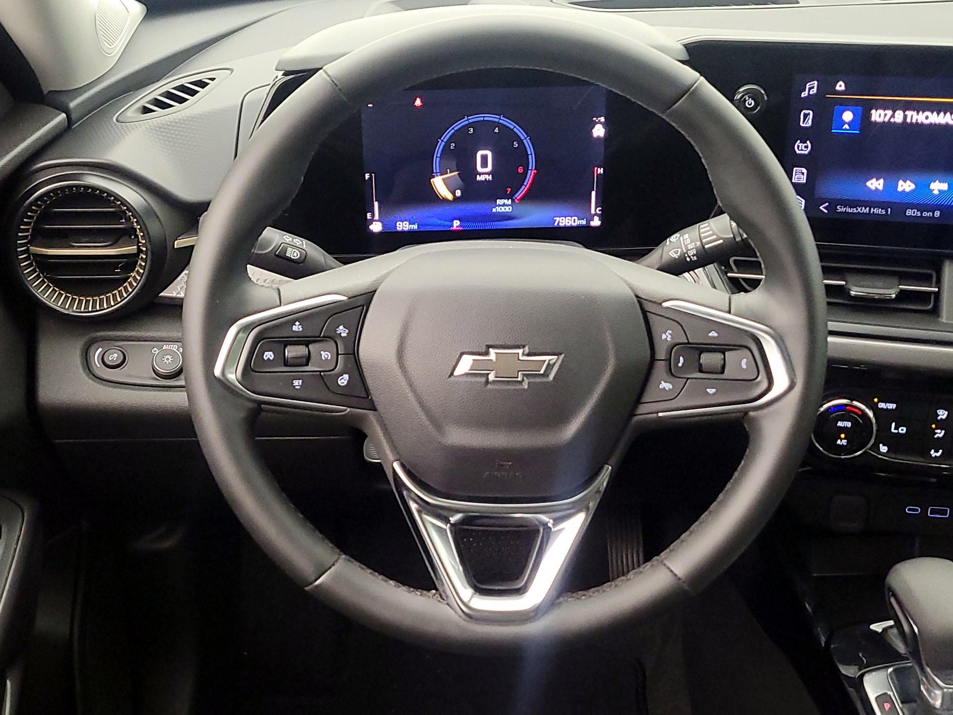 Thumbnail: 2025 Chevrolet Trax - 10