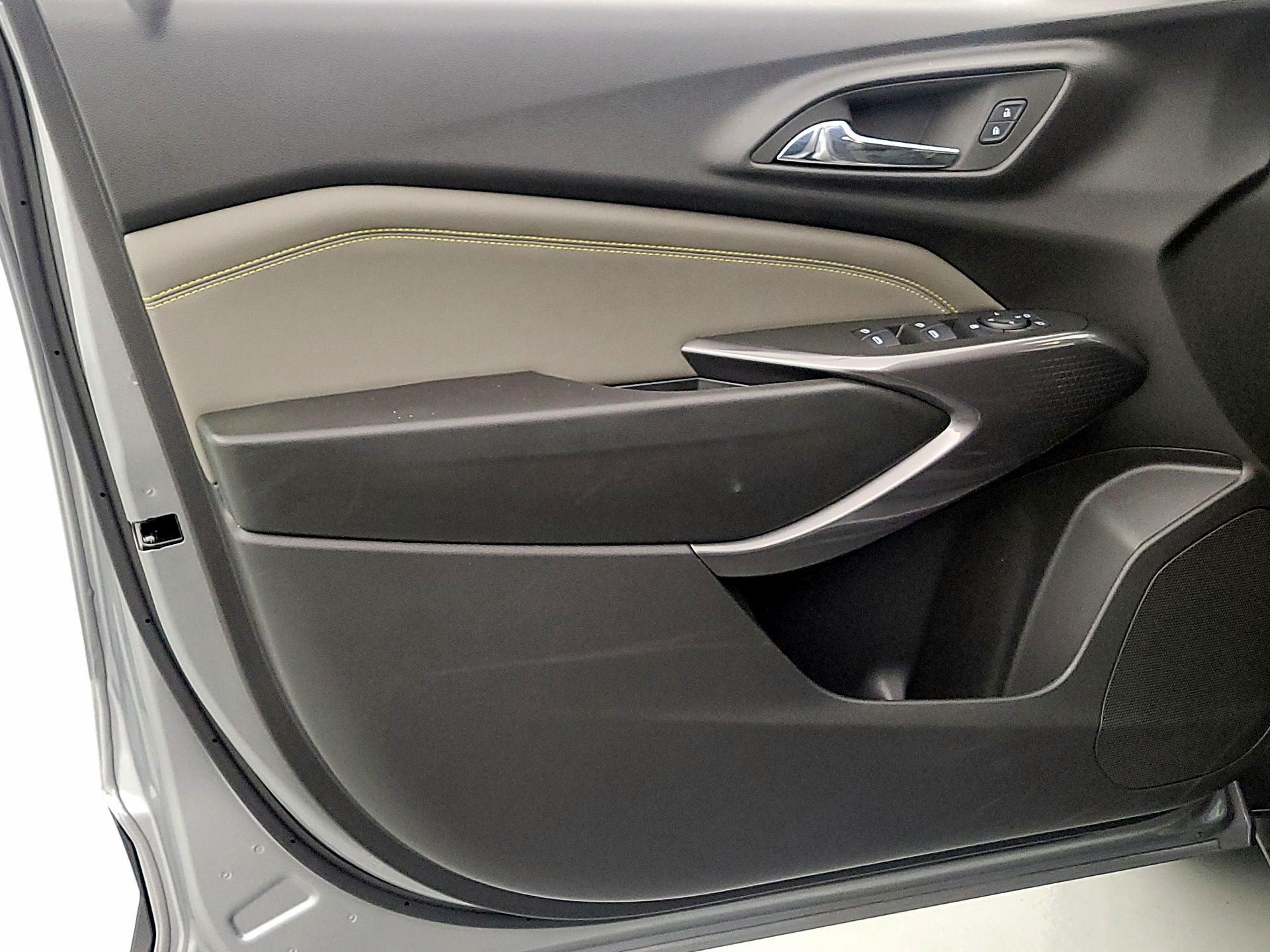 Thumbnail: 2025 Chevrolet Trax - 12