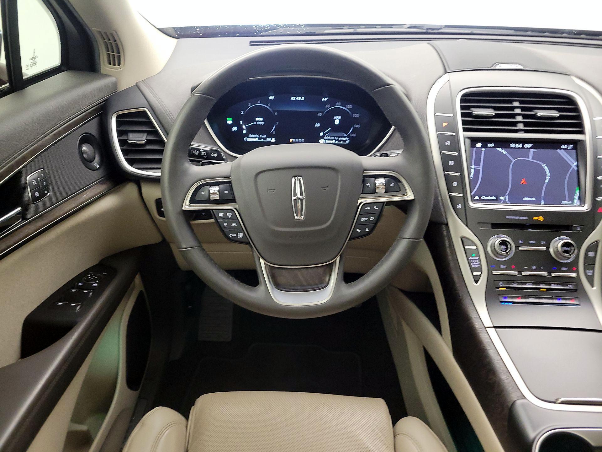 Thumbnail: 2019 Lincoln Nautilus - 10