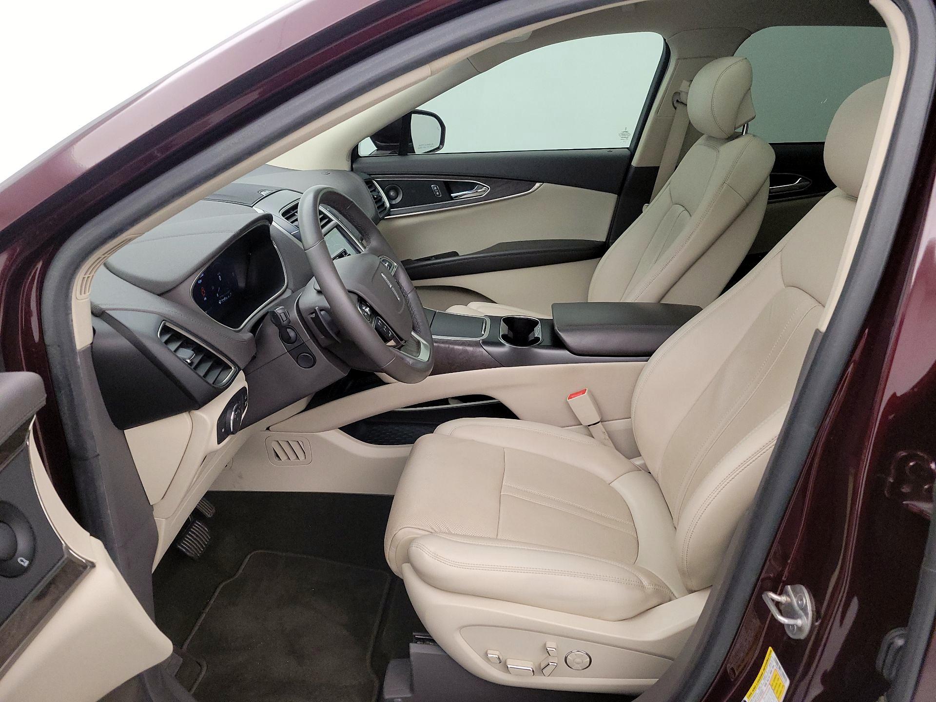 Thumbnail: 2019 Lincoln Nautilus - 11