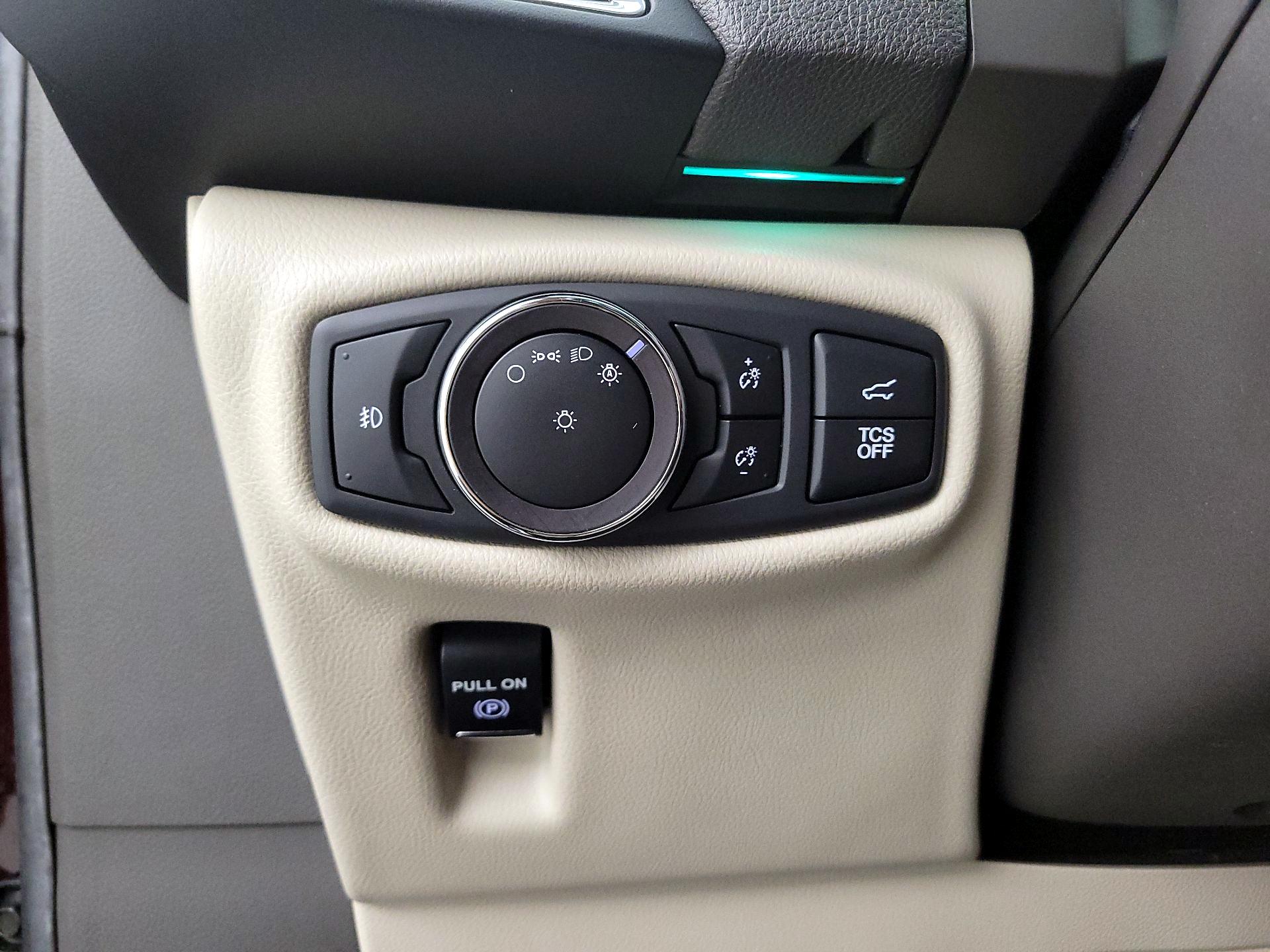 Thumbnail: 2019 Lincoln Nautilus - 13