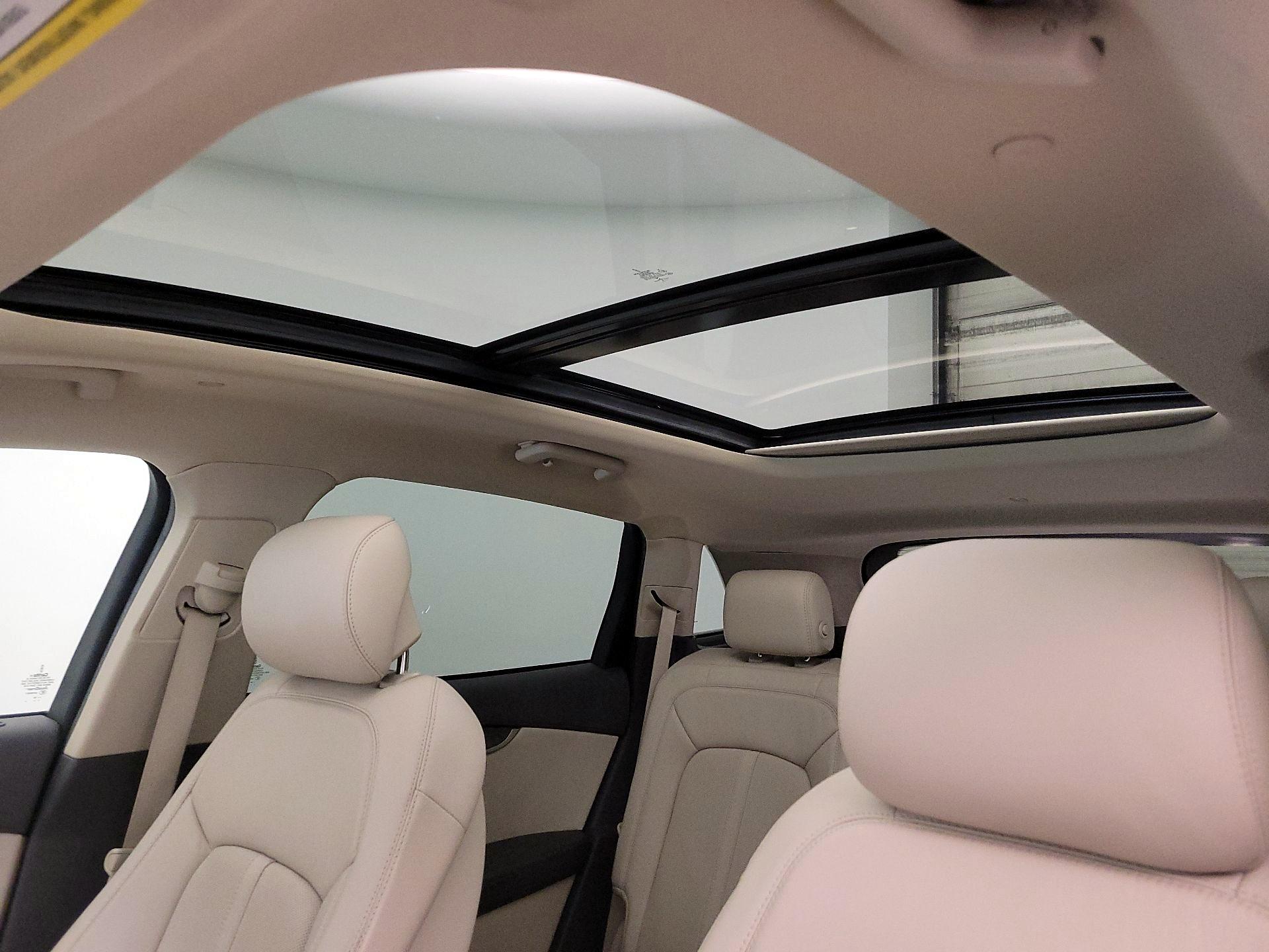 Thumbnail: 2019 Lincoln Nautilus - 20