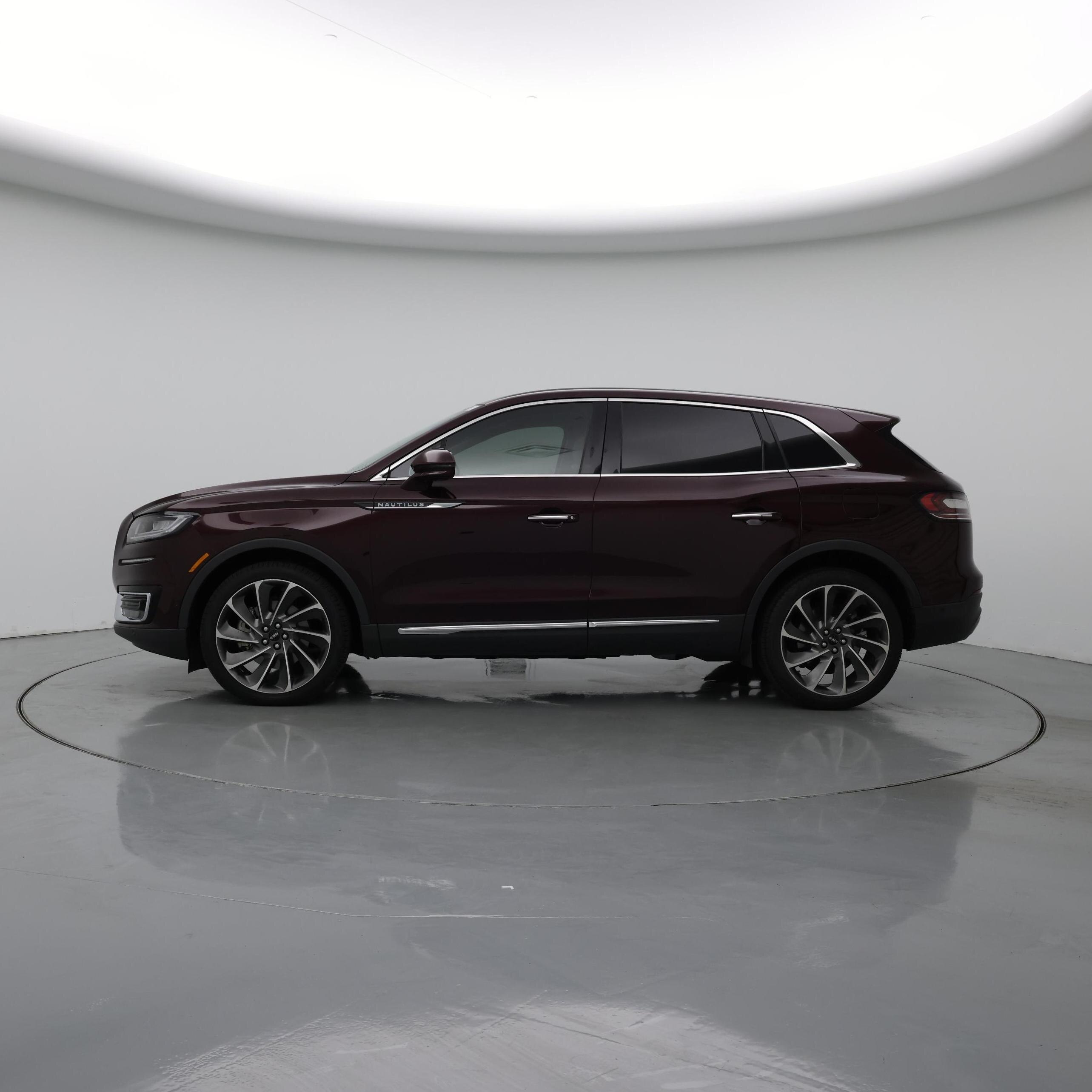 Thumbnail: 2019 Lincoln Nautilus - 3