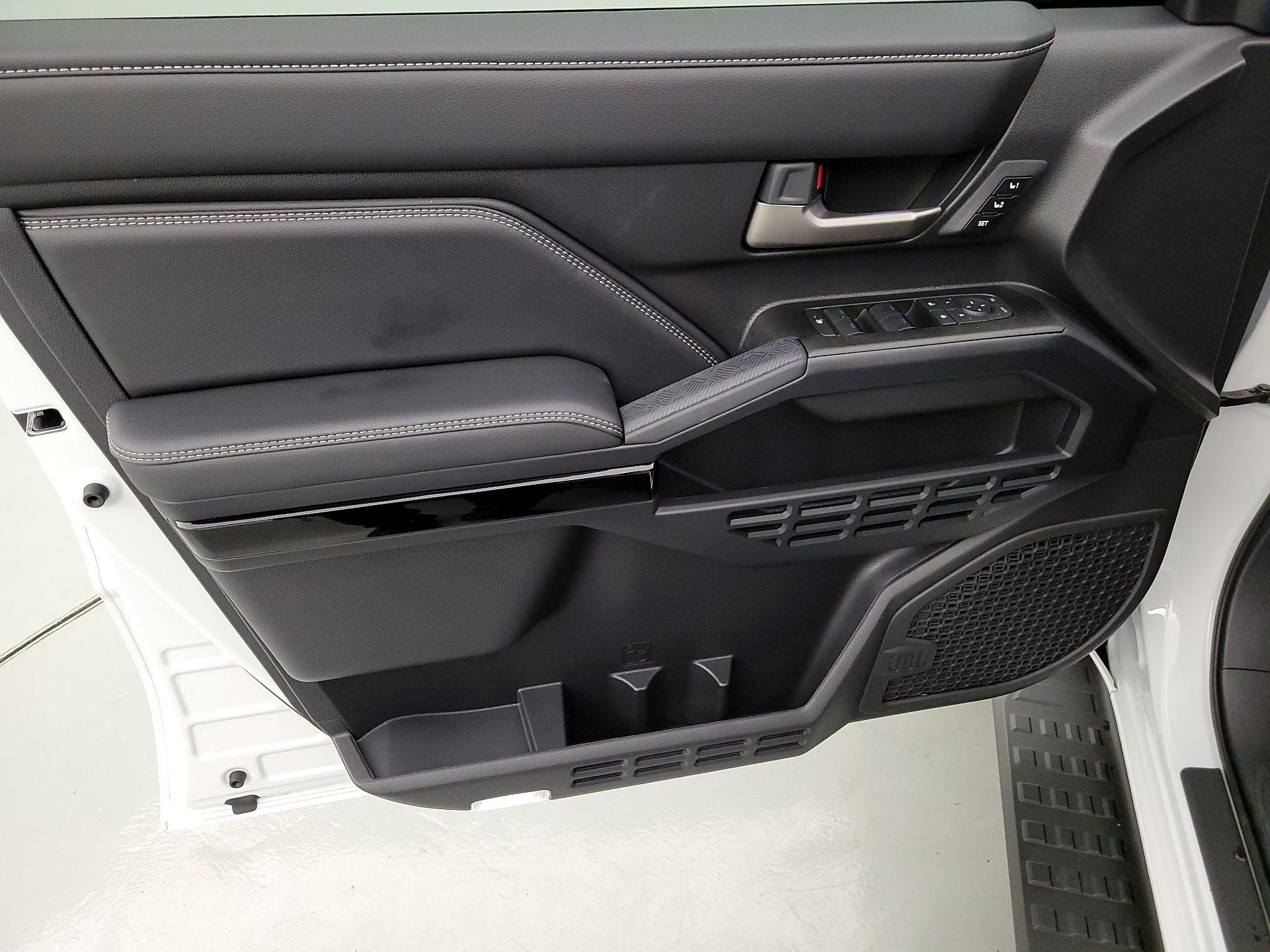 Thumbnail: 2025 Toyota 4Runner - 12