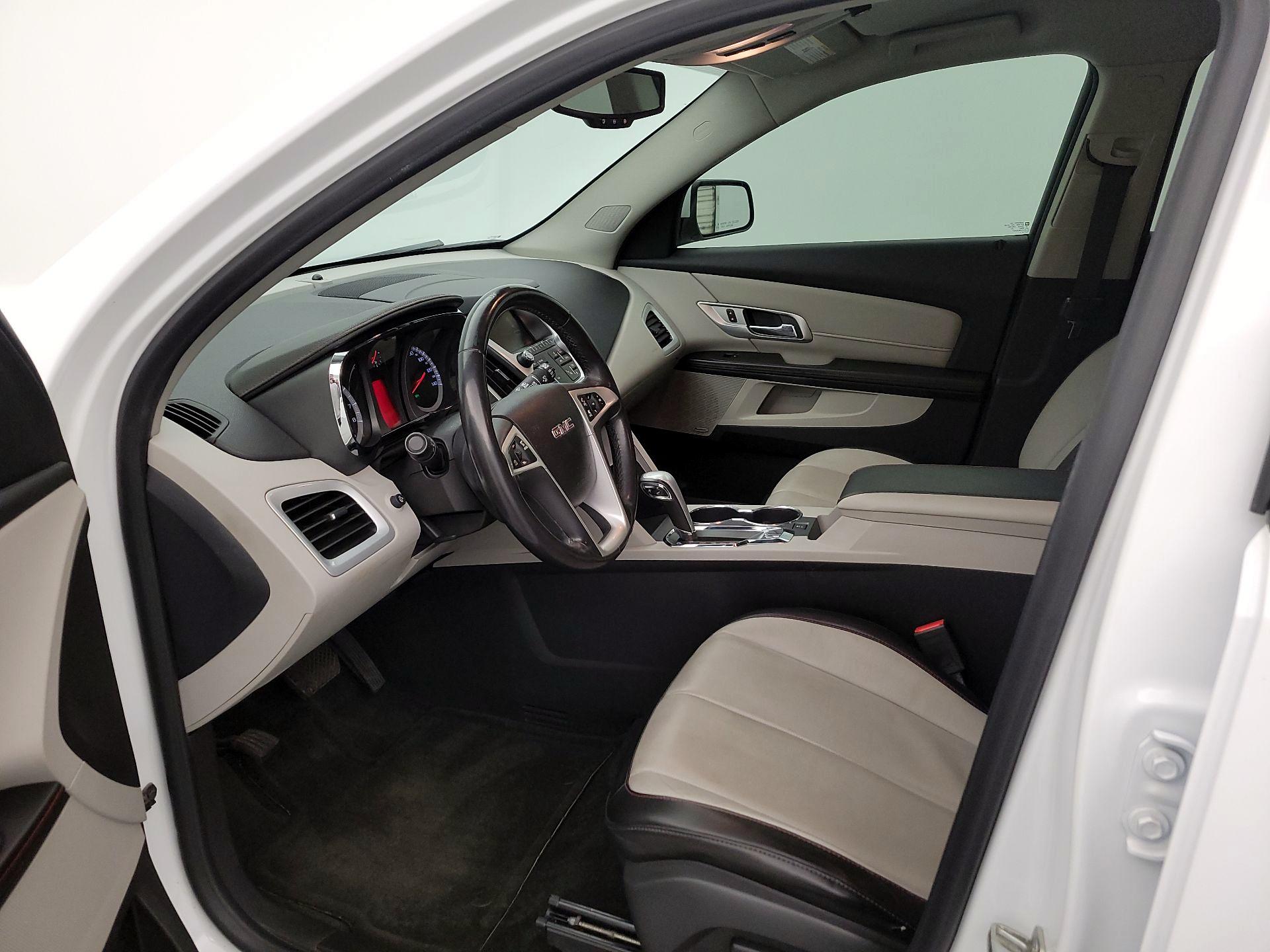 Thumbnail: 2015 GMC Terrain - 11