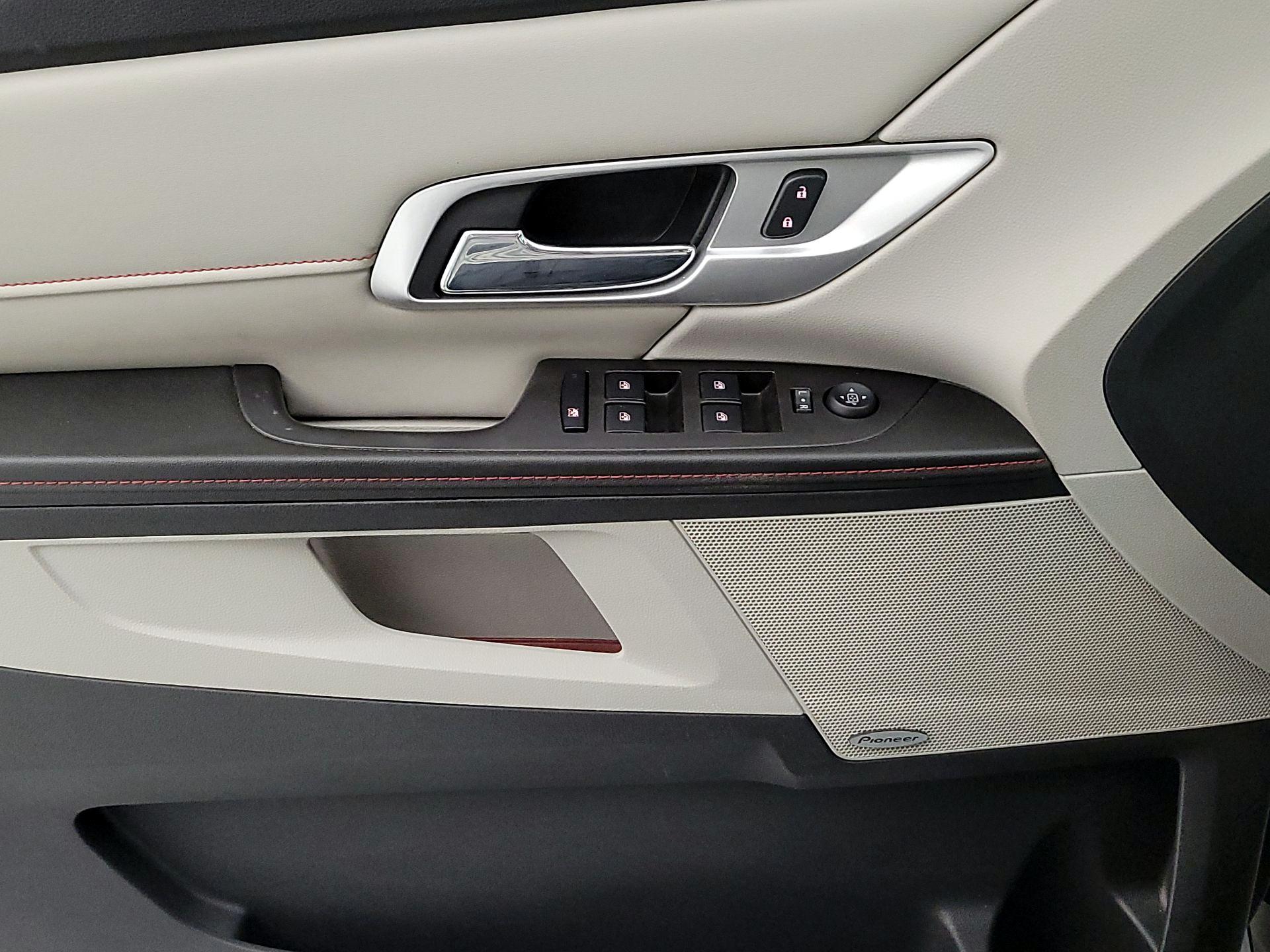 Thumbnail: 2015 GMC Terrain - 12