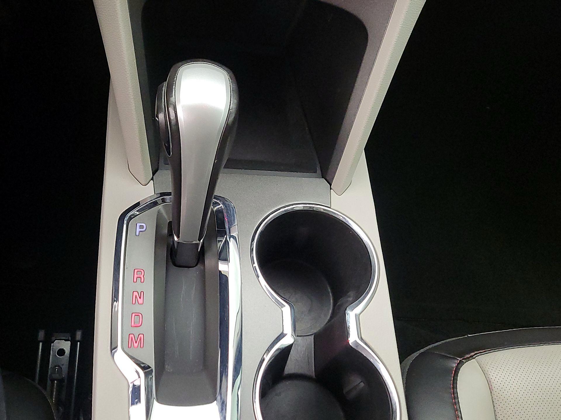 Thumbnail: 2015 GMC Terrain - 16