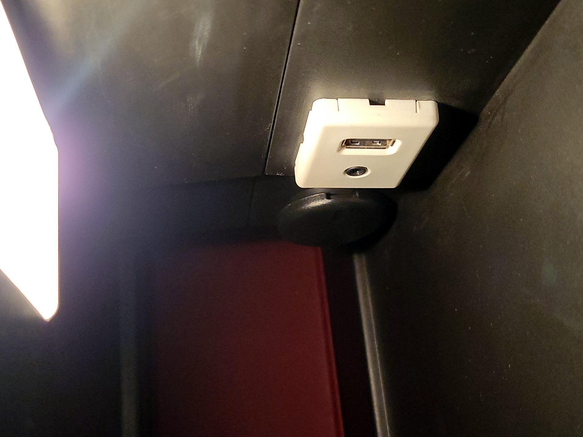 Thumbnail: 2015 GMC Terrain - 17