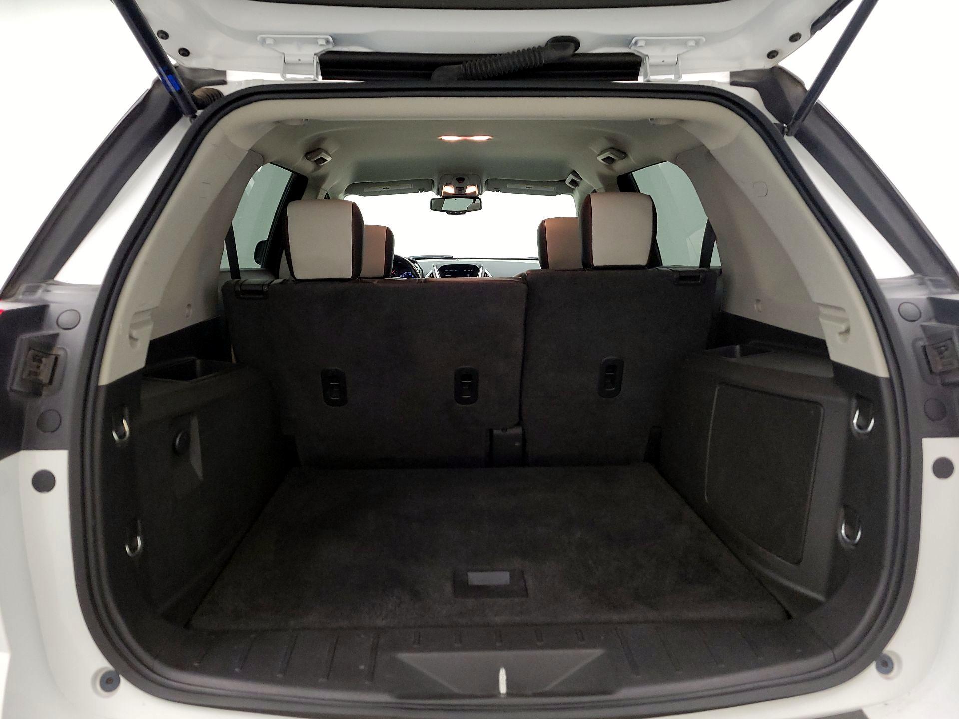 Thumbnail: 2015 GMC Terrain - 19