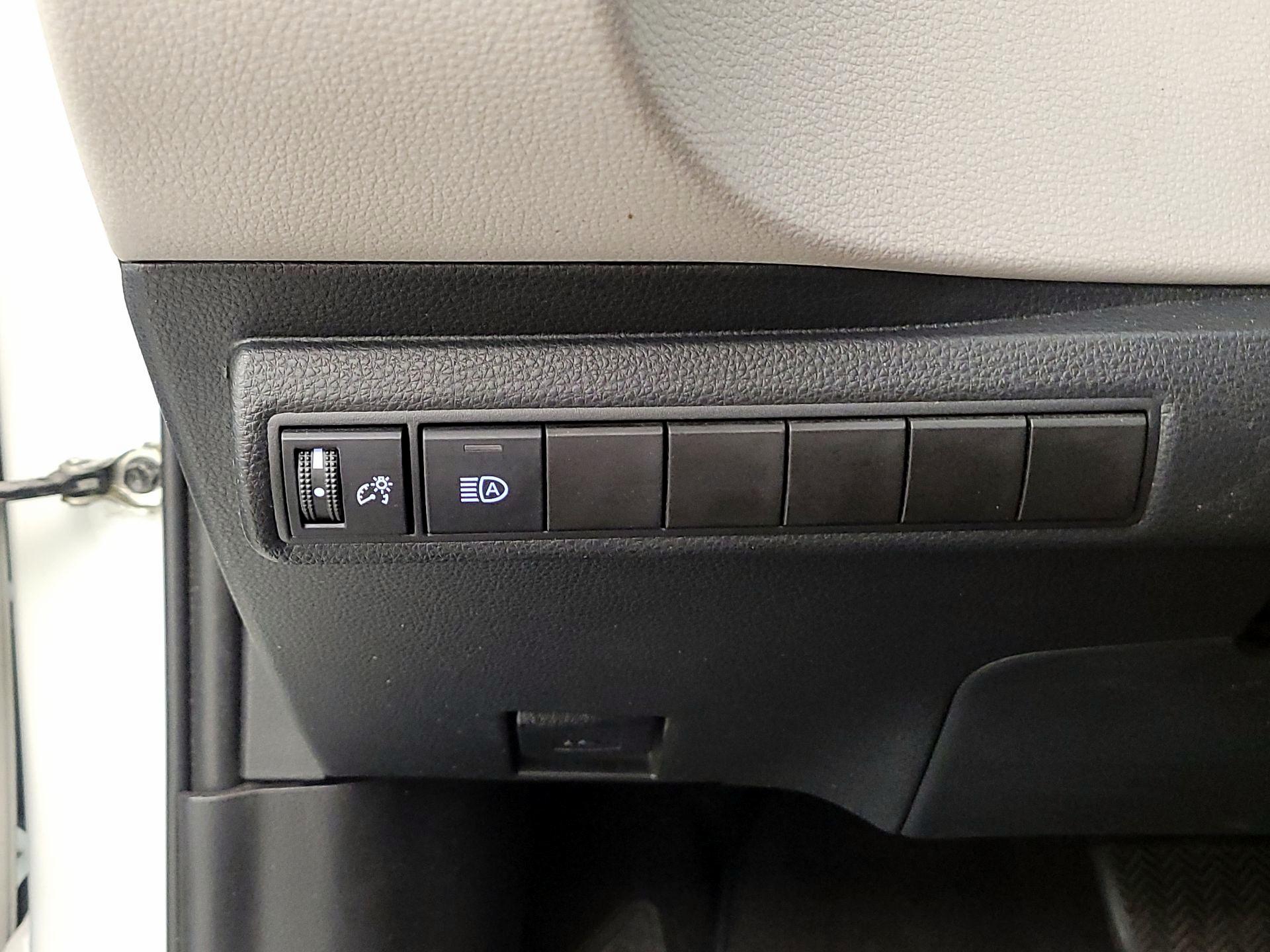 Thumbnail: 2021 Toyota Corolla - 13