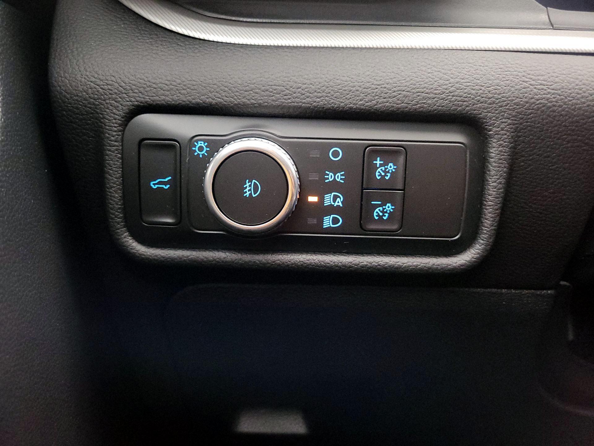 Thumbnail: 2022 Ford Explorer - 13