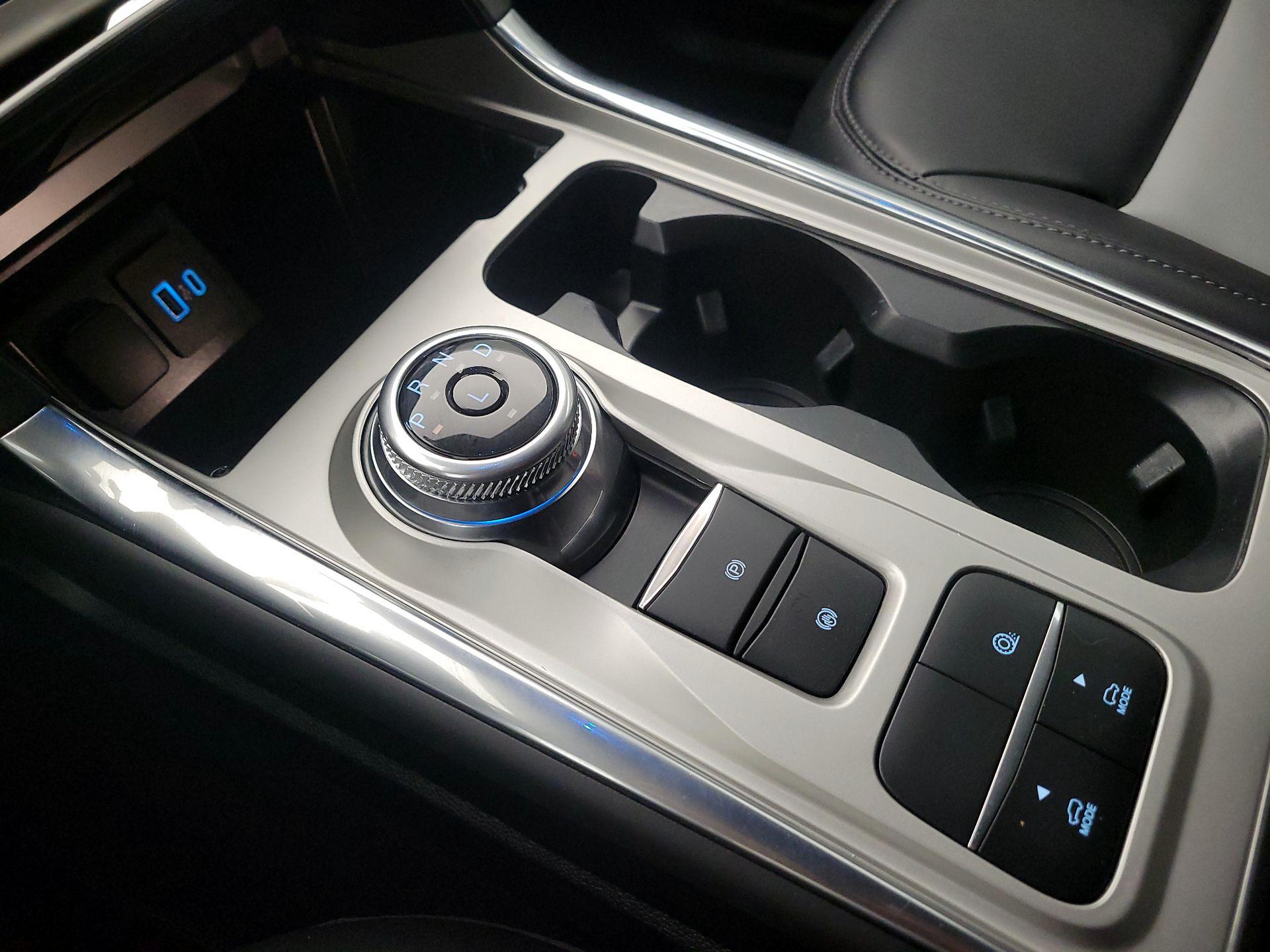 Thumbnail: 2022 Ford Explorer - 17