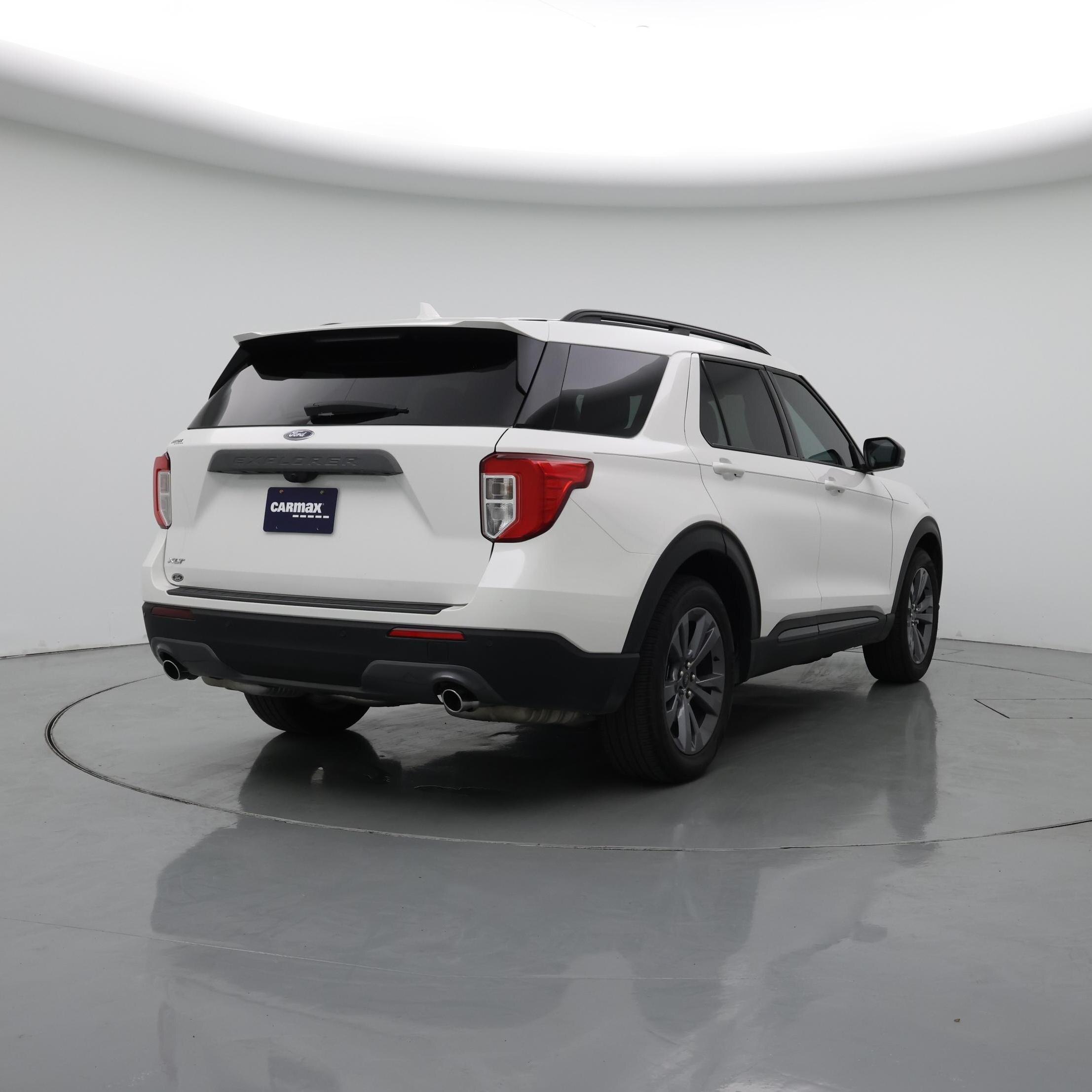 Thumbnail: 2022 Ford Explorer - 8