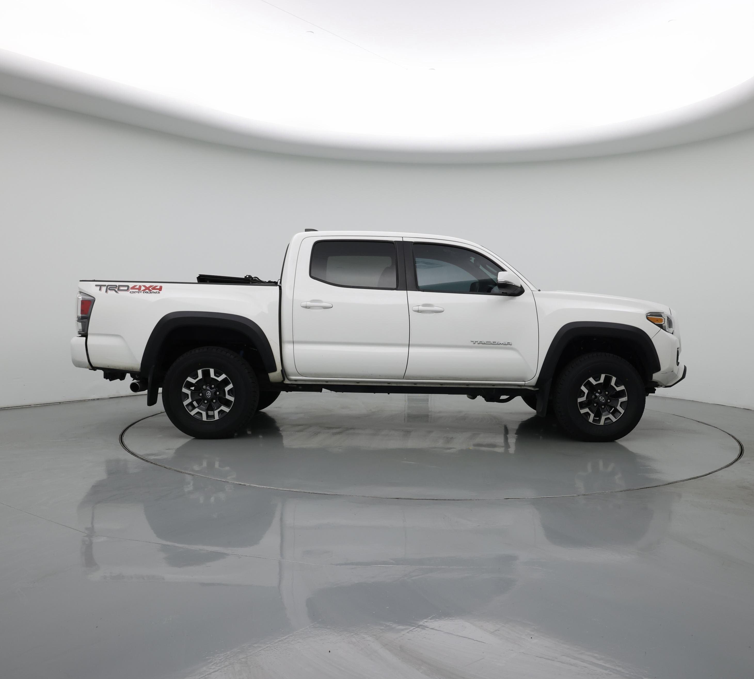 Thumbnail: 2021 Toyota Tacoma - 7