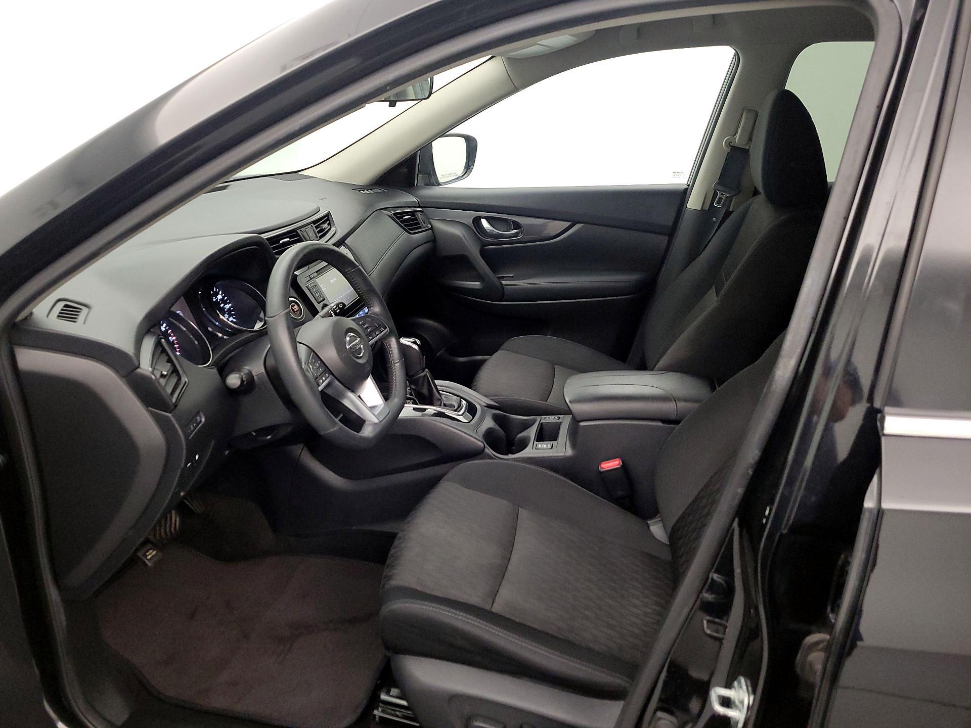 Thumbnail: 2018 Nissan Rogue - 11