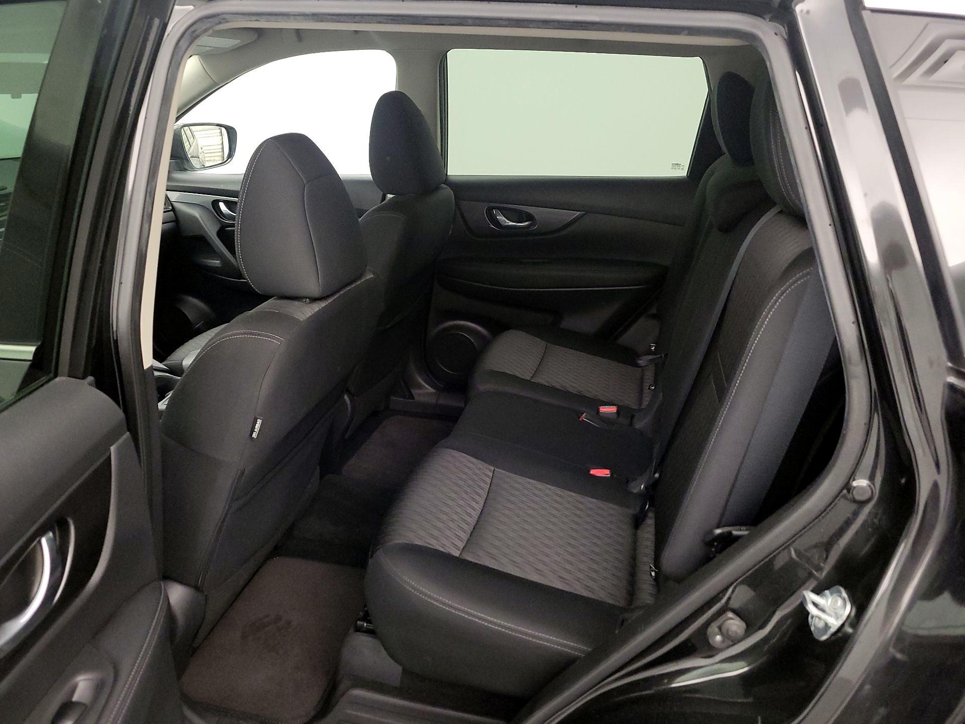 Thumbnail: 2018 Nissan Rogue - 19