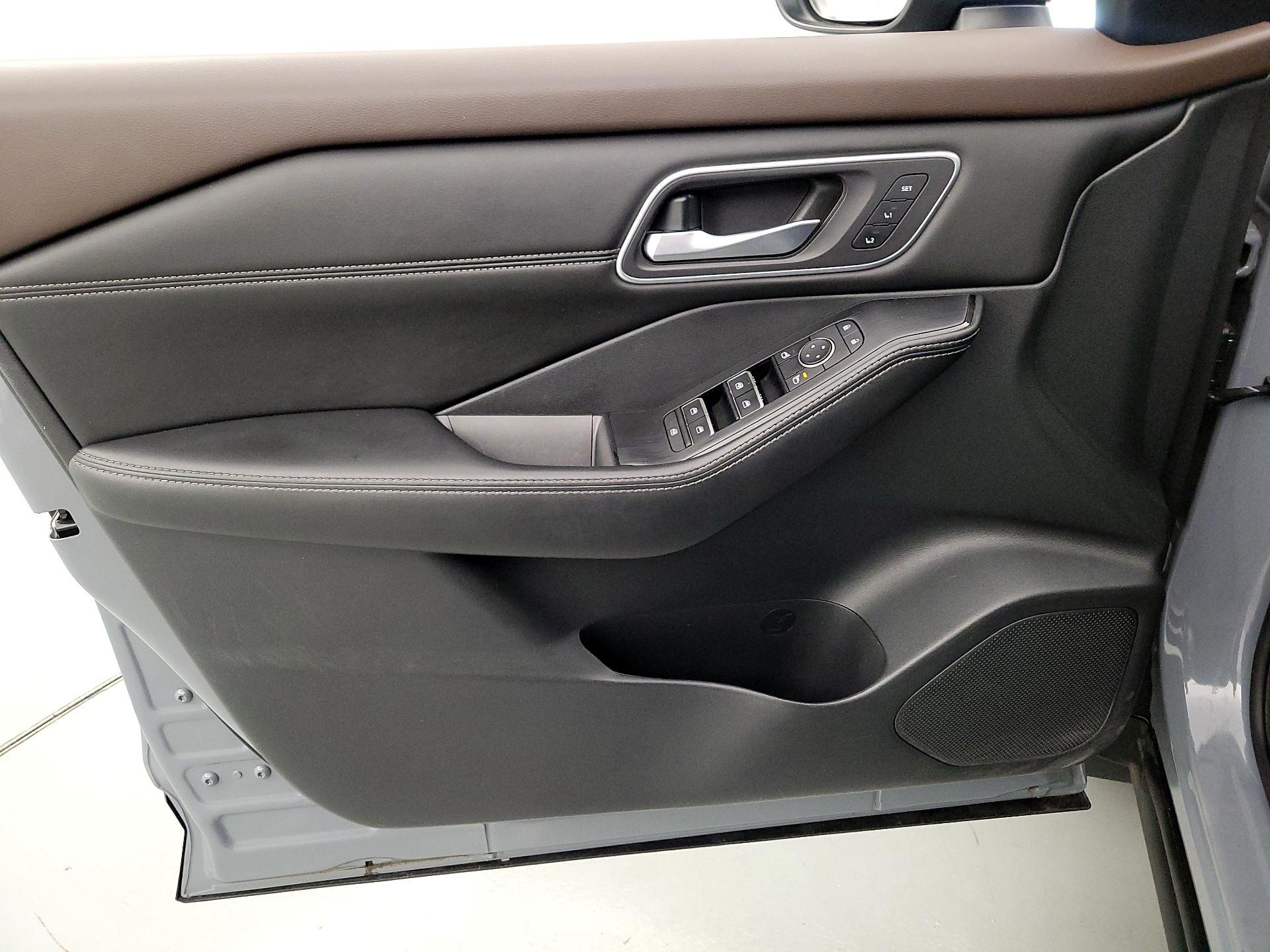 Thumbnail: 2021 Nissan Rogue - 12