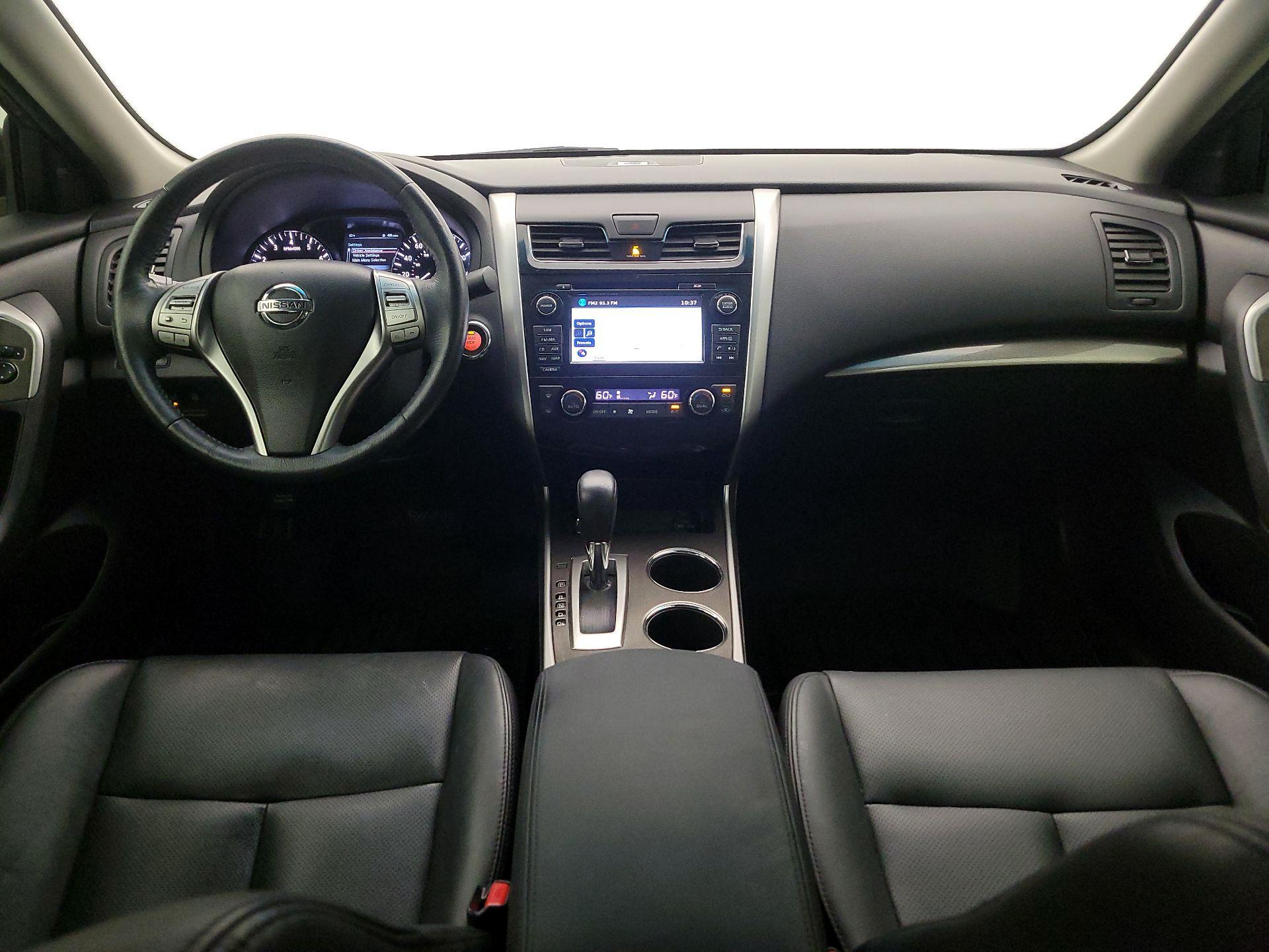 Thumbnail: 2015 Nissan Altima - 9