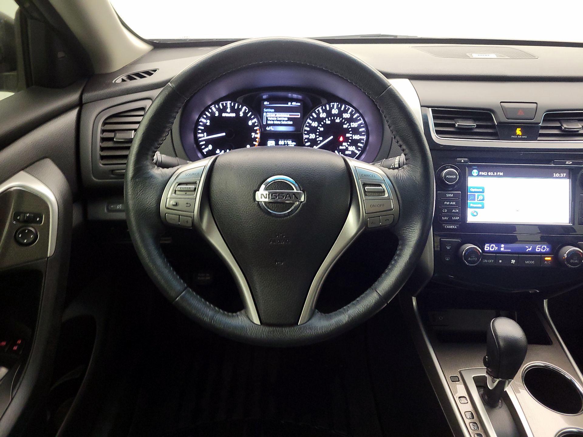 Thumbnail: 2015 Nissan Altima - 10