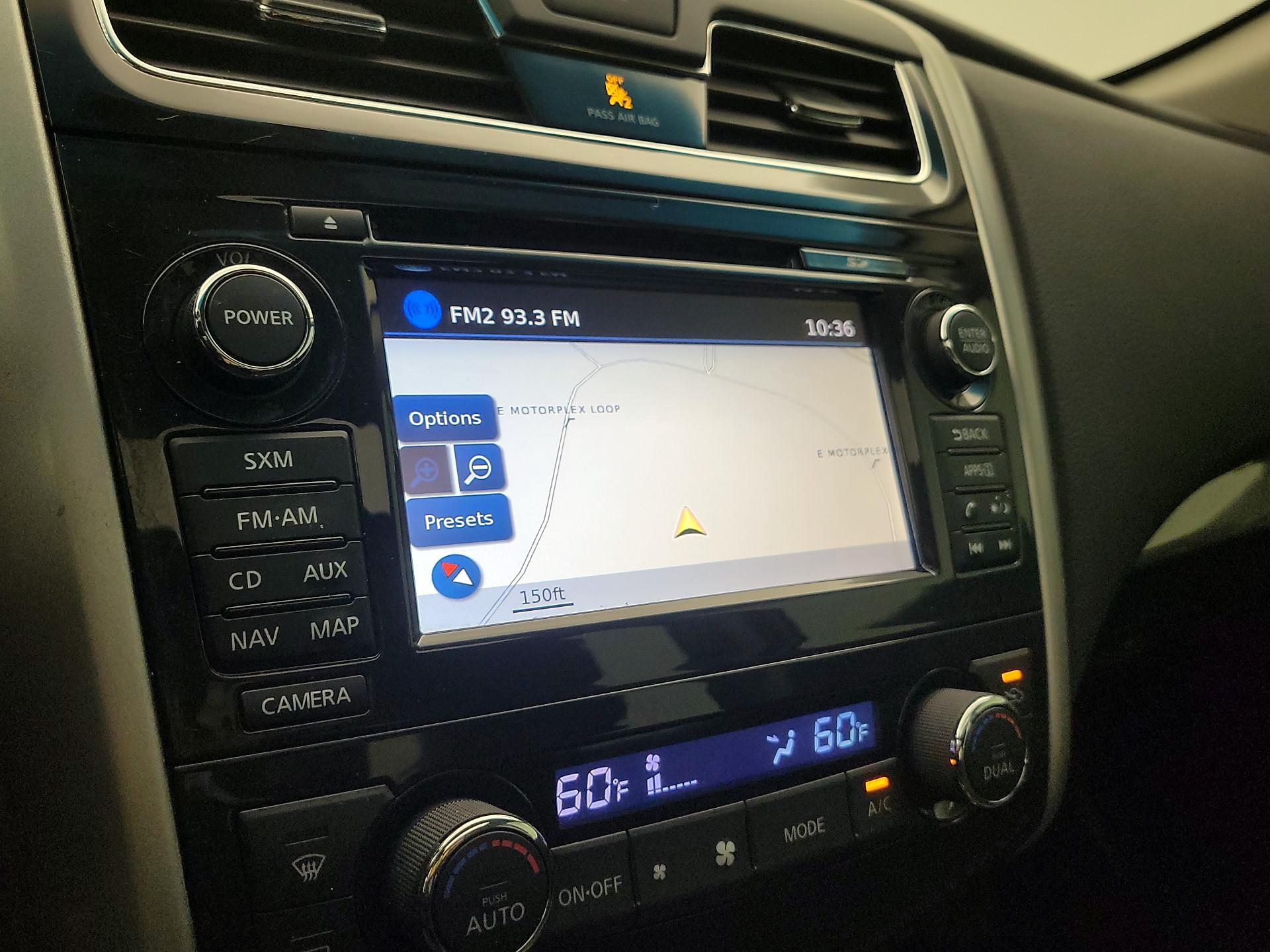 Thumbnail: 2015 Nissan Altima - 14