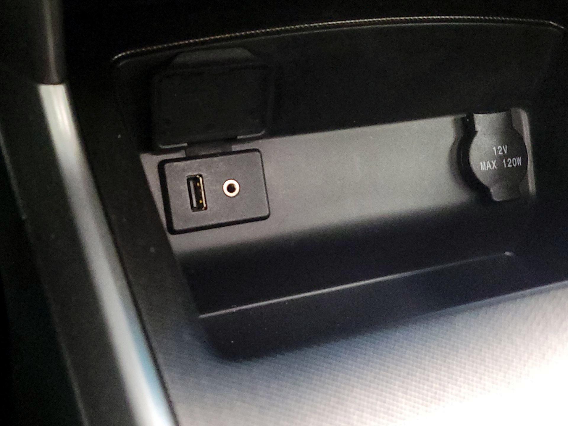 Thumbnail: 2015 Nissan Altima - 19