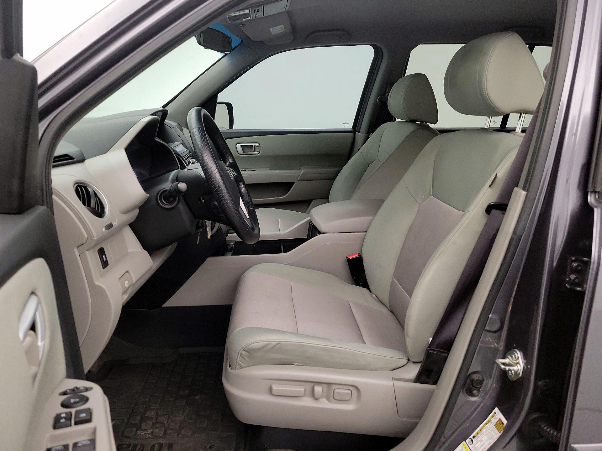 Thumbnail: 2015 Honda Pilot - 11