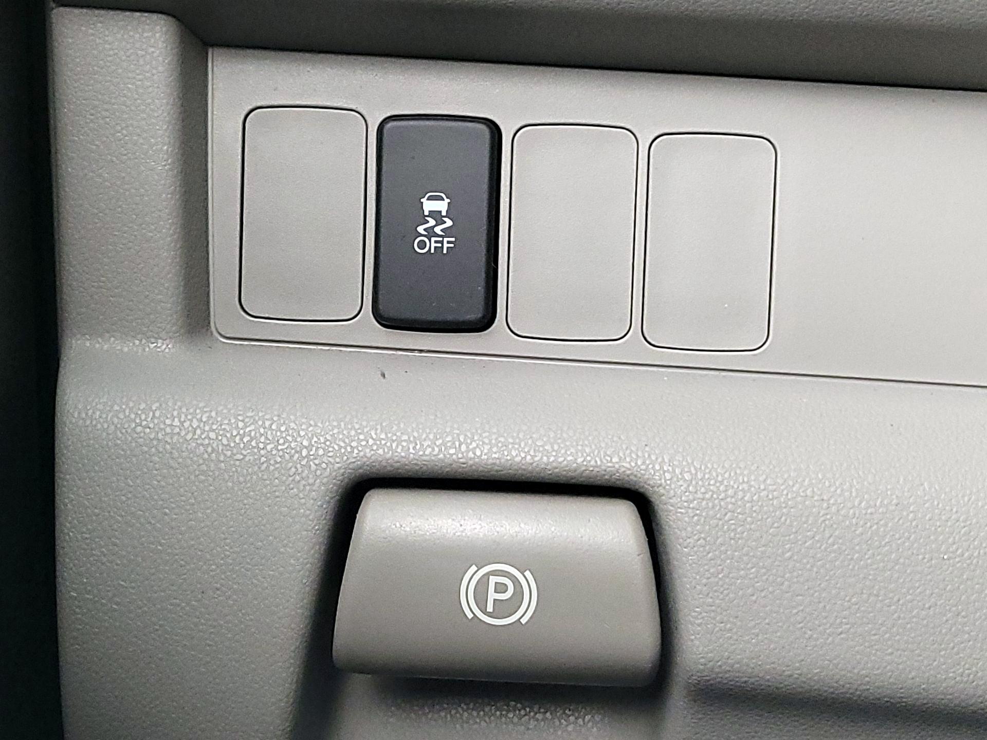 Thumbnail: 2015 Honda Pilot - 13