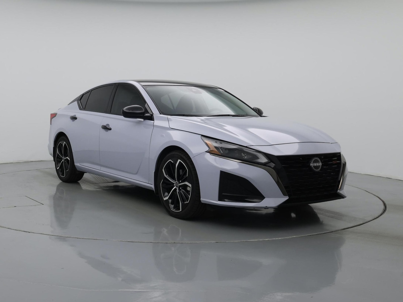2023 Nissan Altima SR - Photo 2