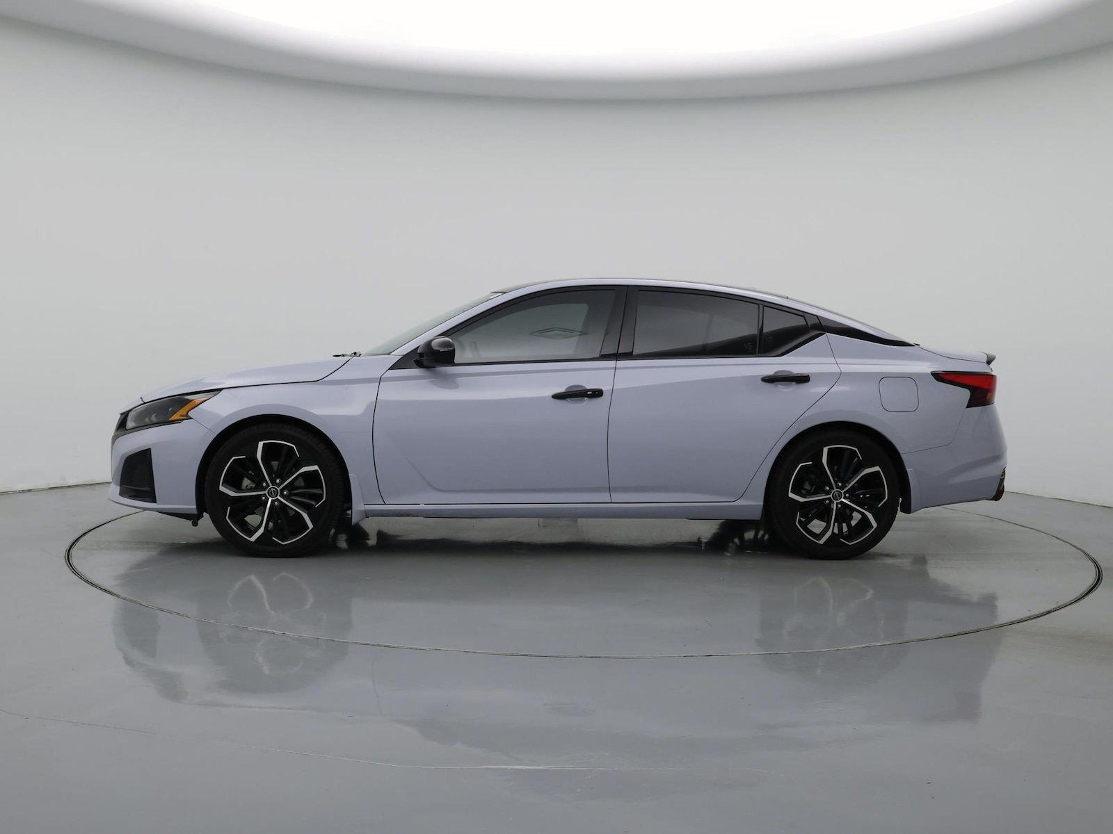 2023 Nissan Altima SR - Photo 4