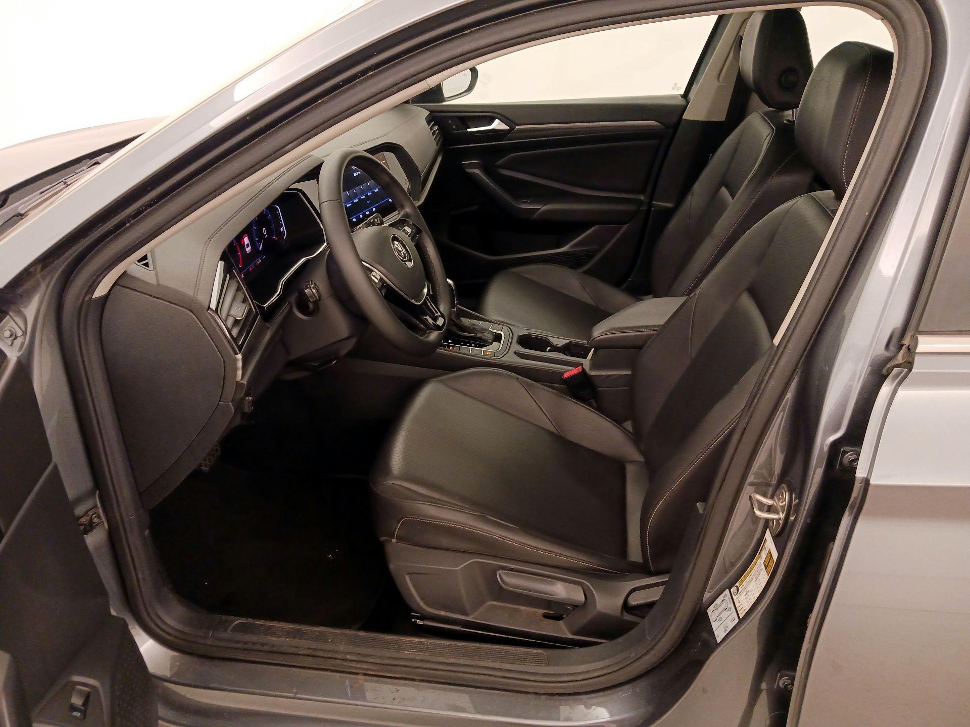 Thumbnail: 2019 Volkswagen Jetta - 11