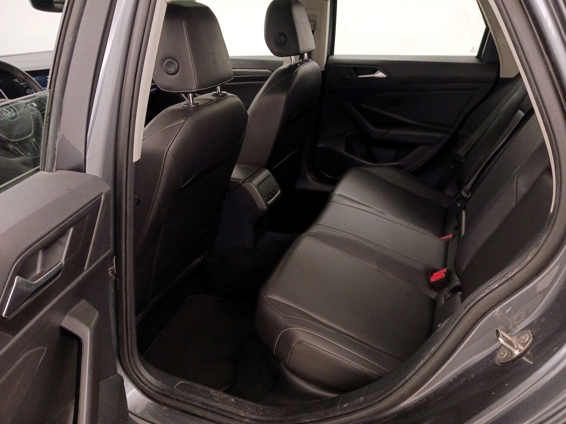 Thumbnail: 2019 Volkswagen Jetta - 20