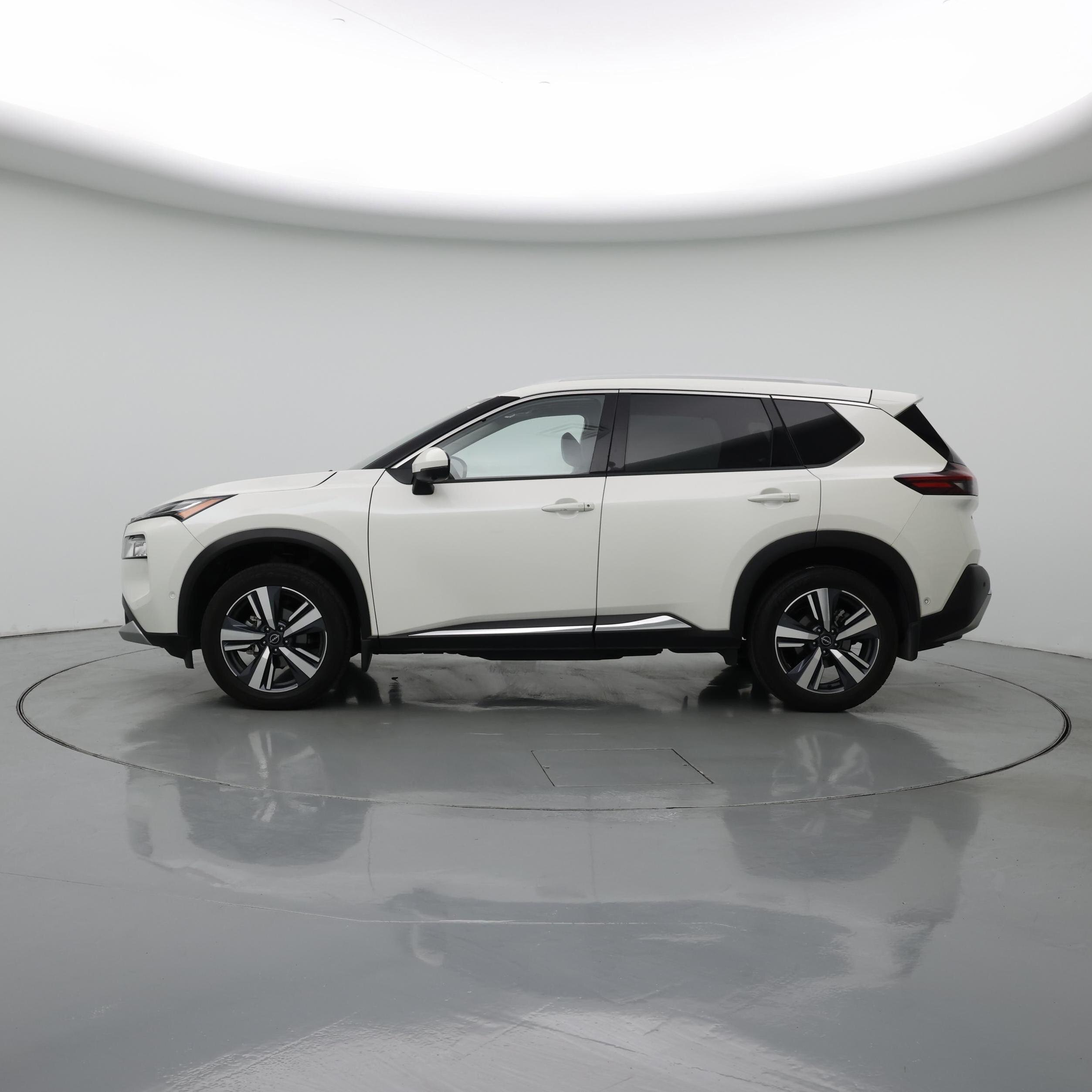 Thumbnail: 2023 Nissan Rogue - 3