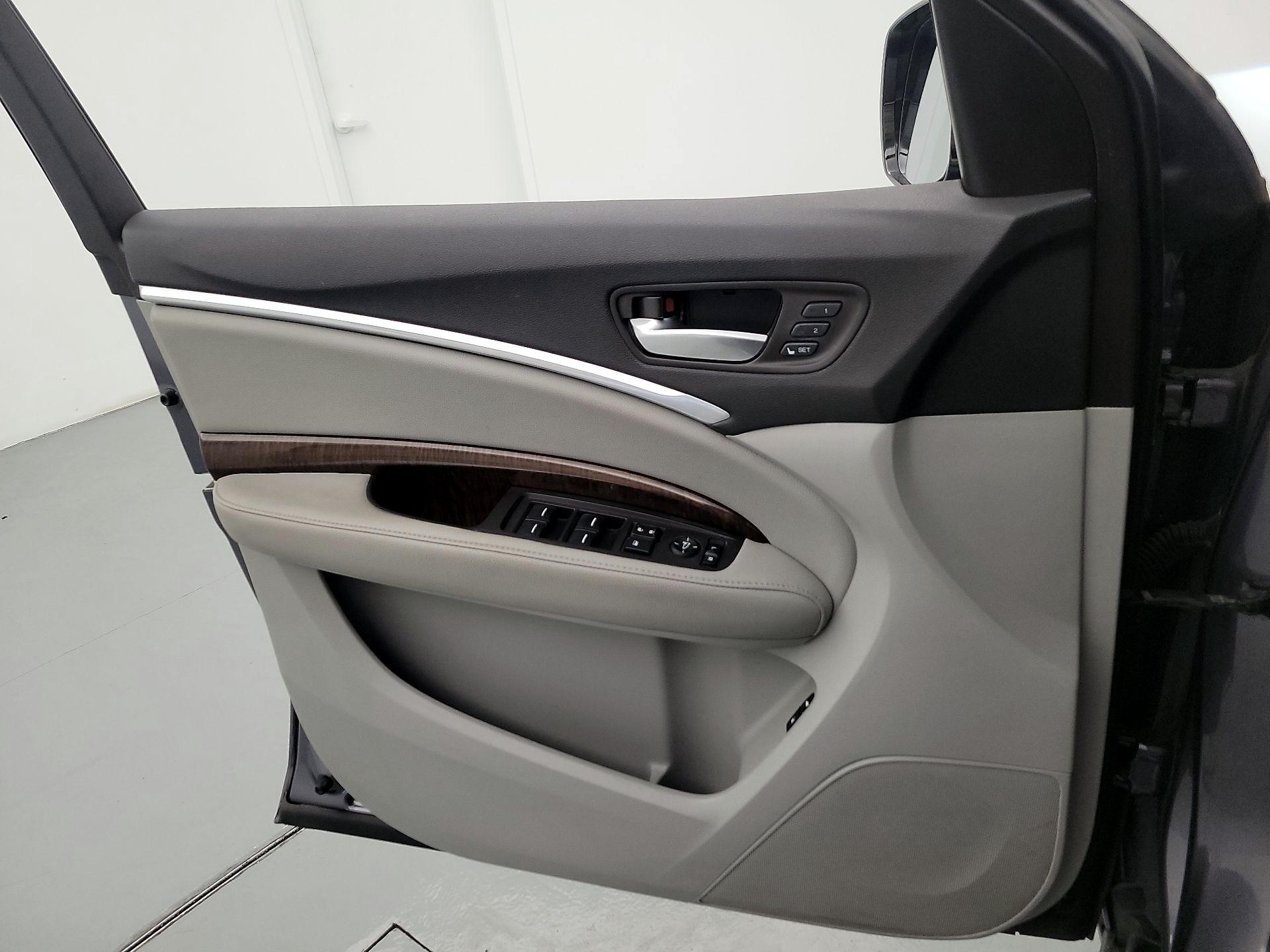 Thumbnail: 2017 Acura MDX - 12