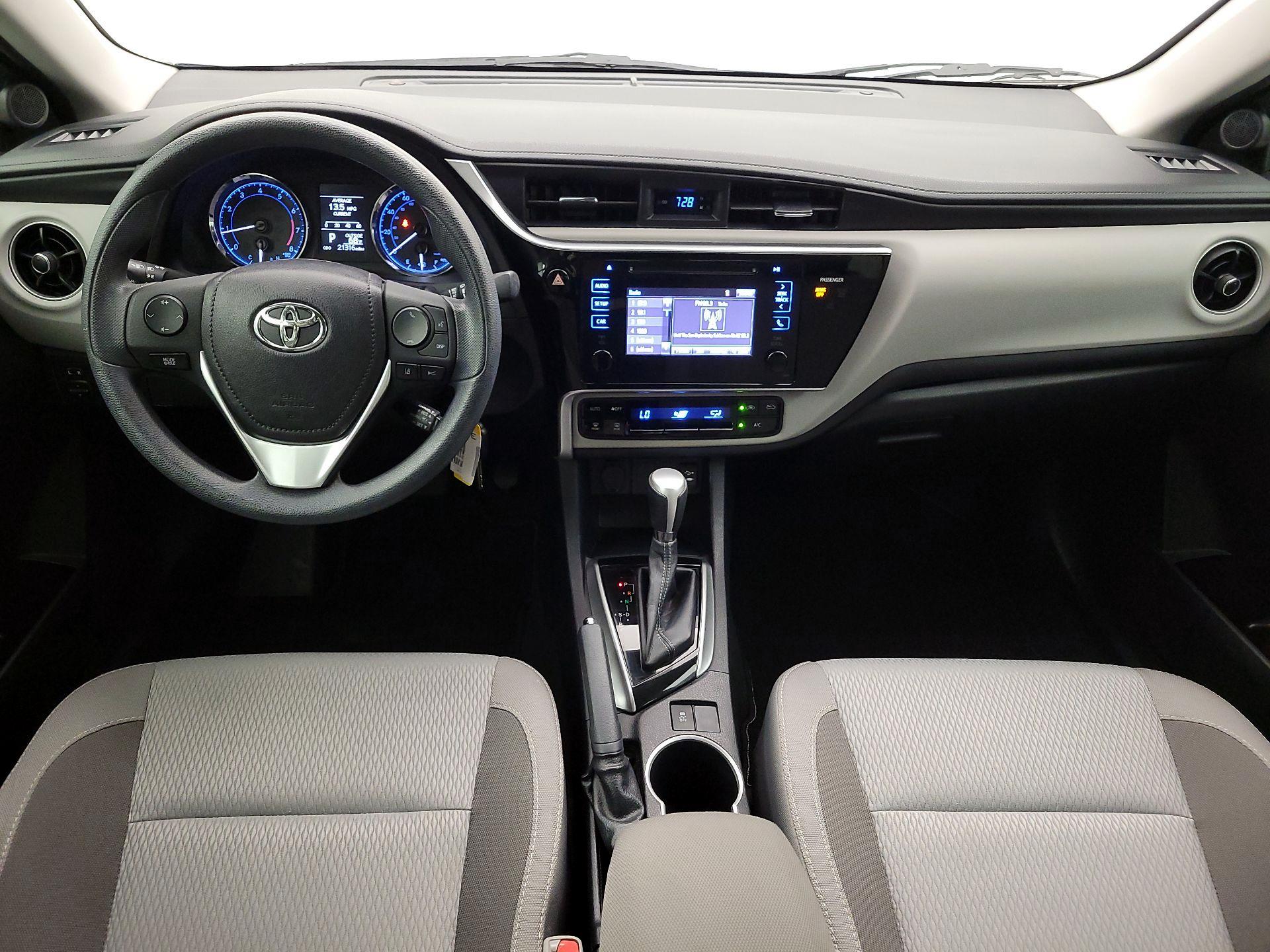 Thumbnail: 2017 Toyota Corolla - 9