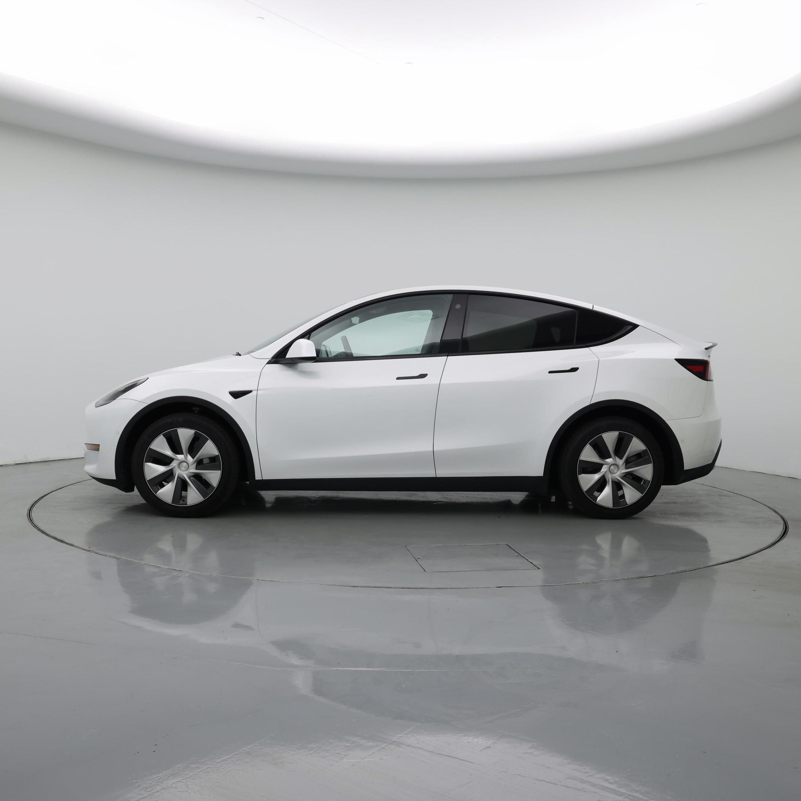 Thumbnail: 2022 Tesla Model Y - 3