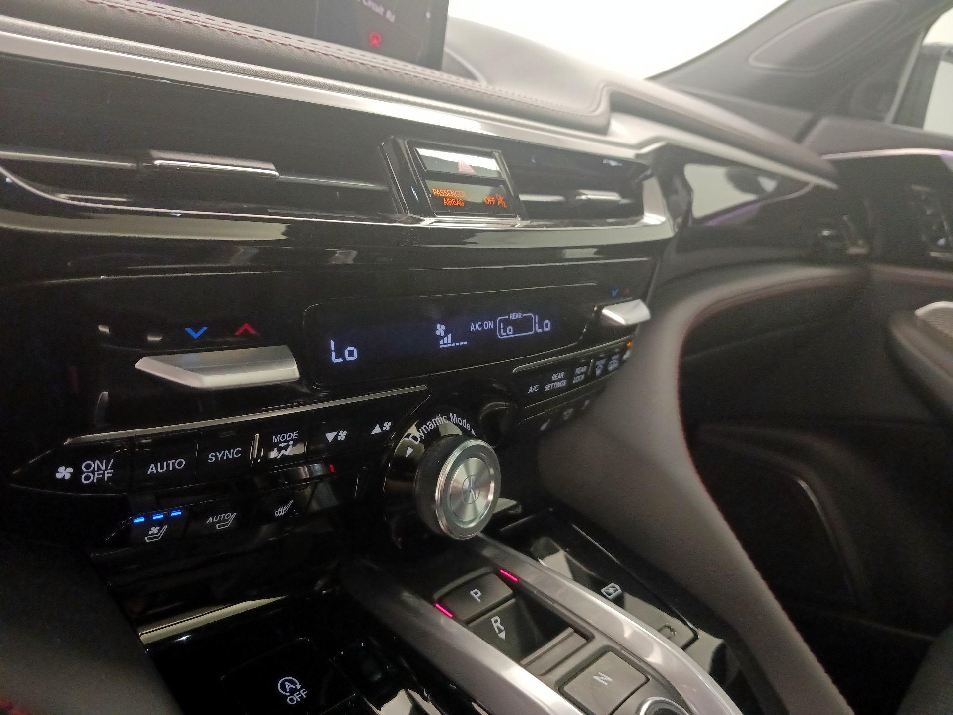 Thumbnail: 2022 Acura MDX - 17