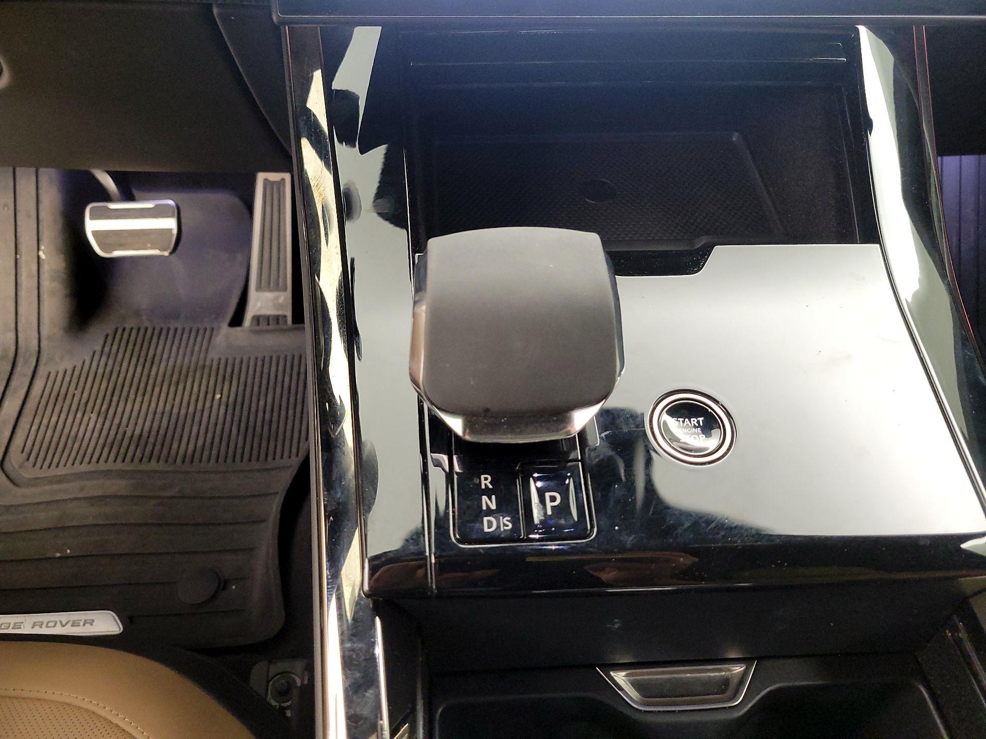 Thumbnail: 2024 Land Rover Range Rover Sport - 16